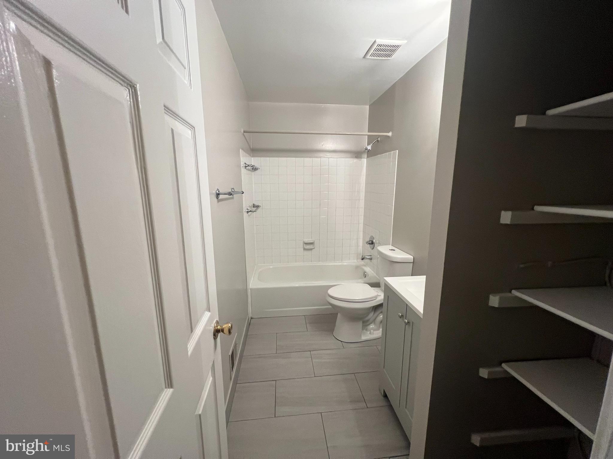 WHISKEY BOTTOM SQUARE - Residential Lease