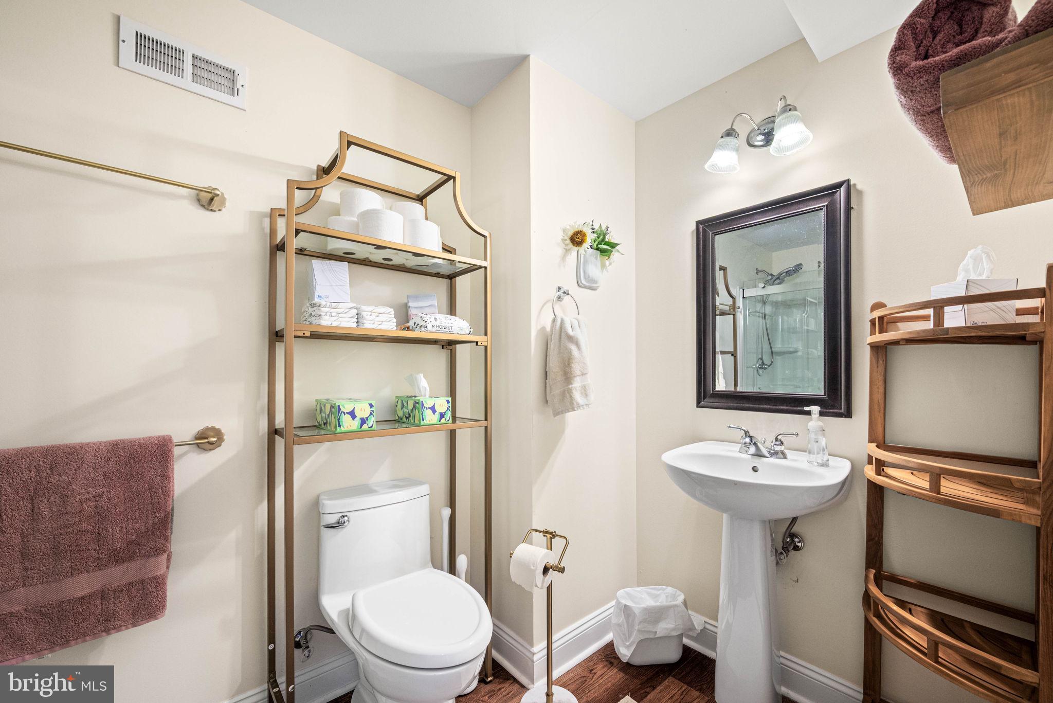WINDSOR RIDGE - Residential