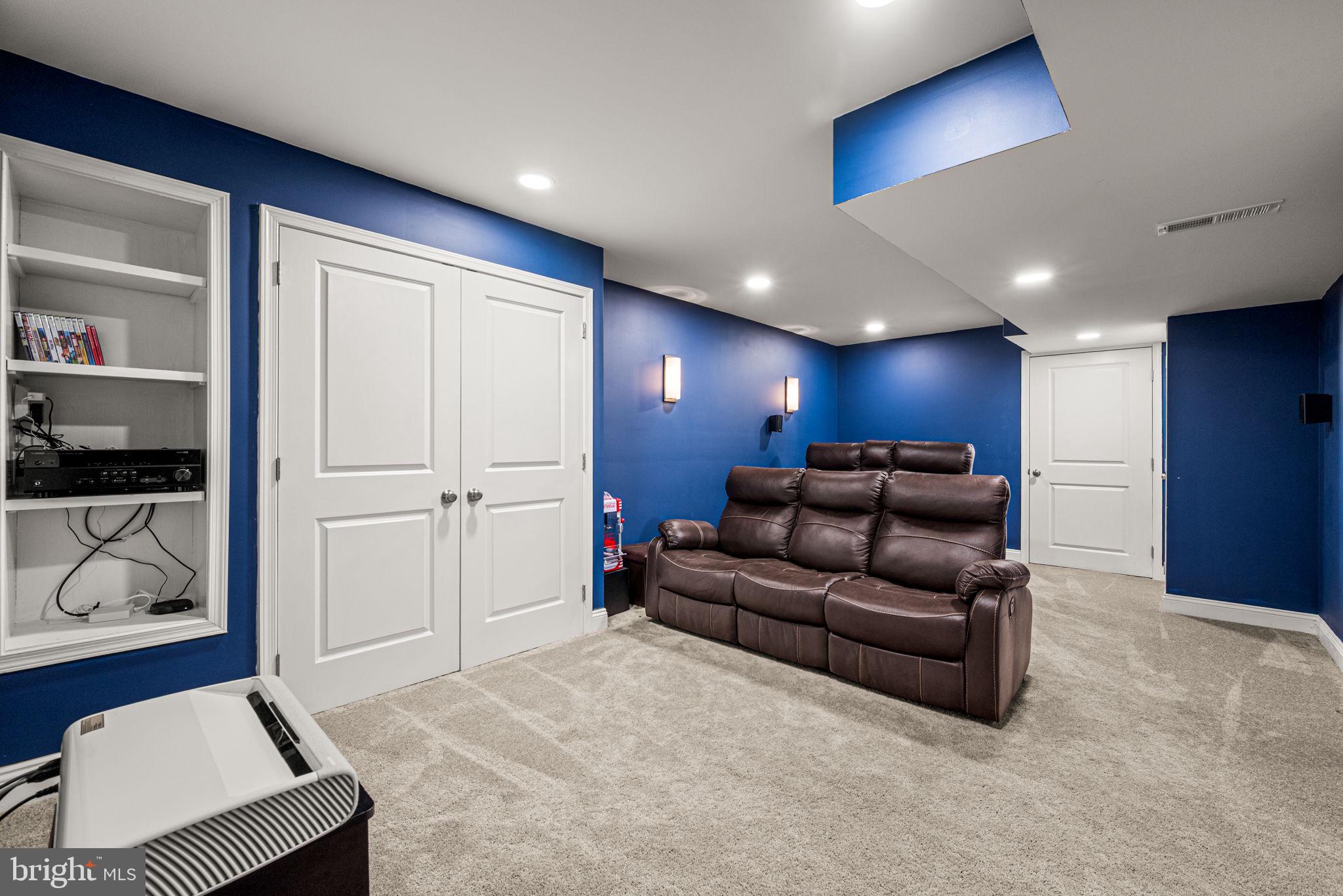 WINDSOR RIDGE - Residential