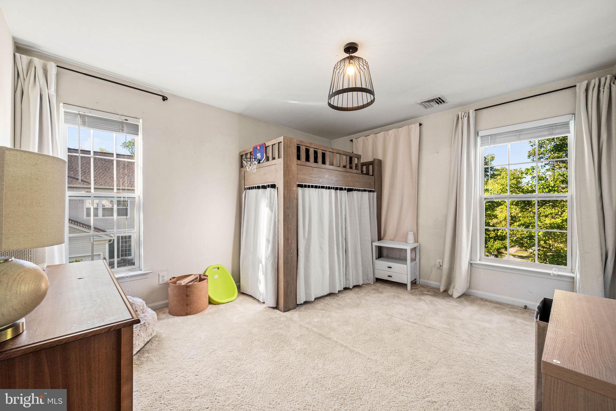 WINDSOR RIDGE - Residential