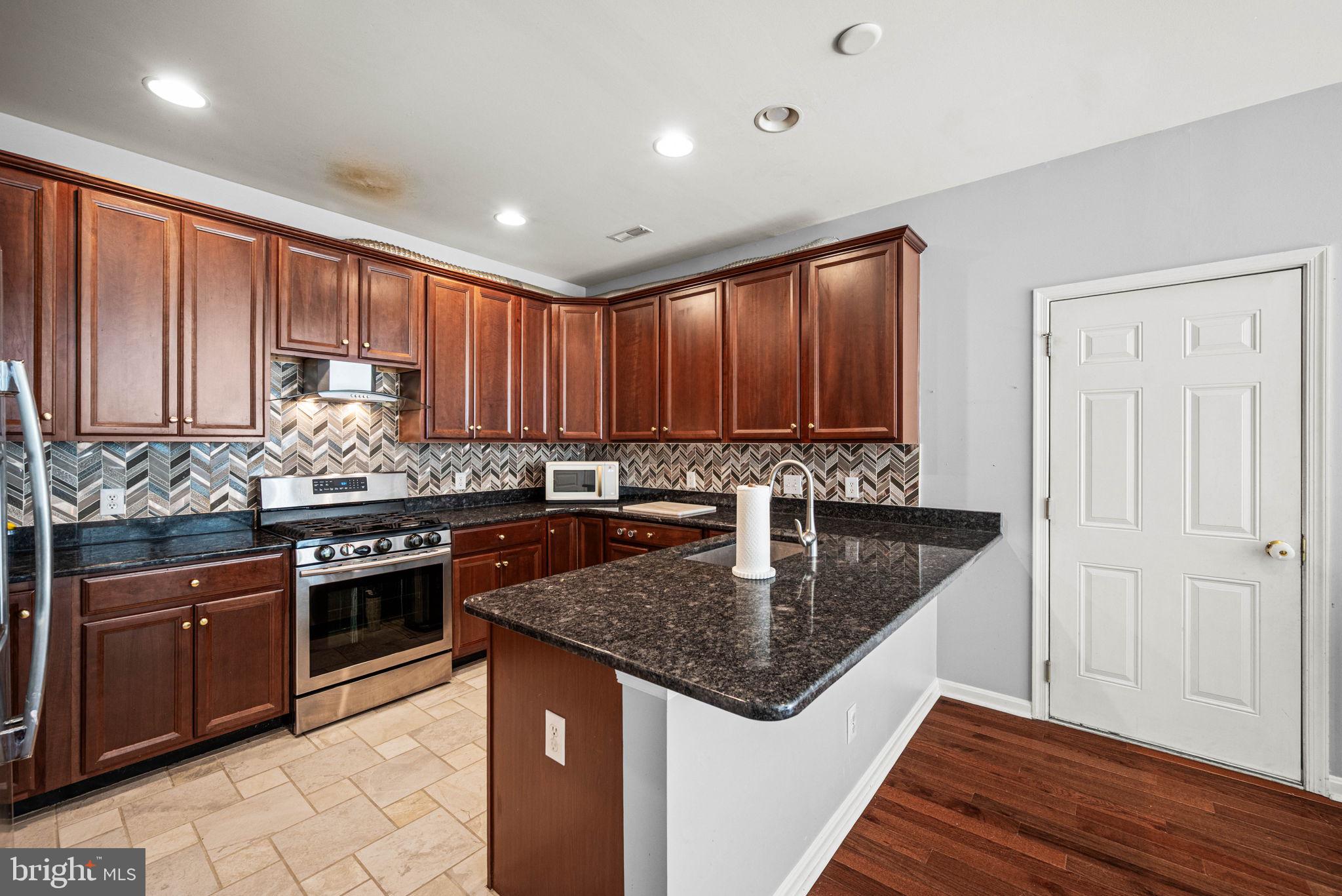 WINDSOR RIDGE - Residential