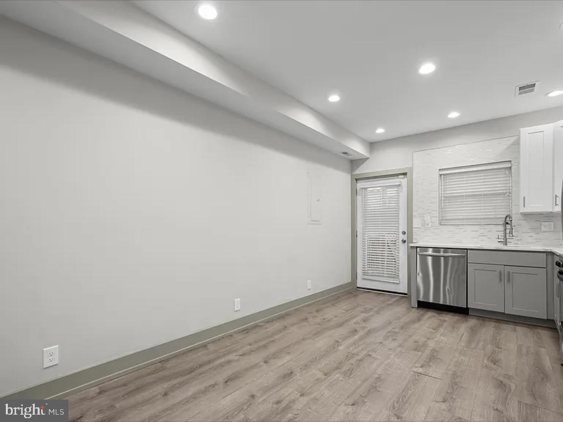HIGHLANDTOWN - Residential Lease