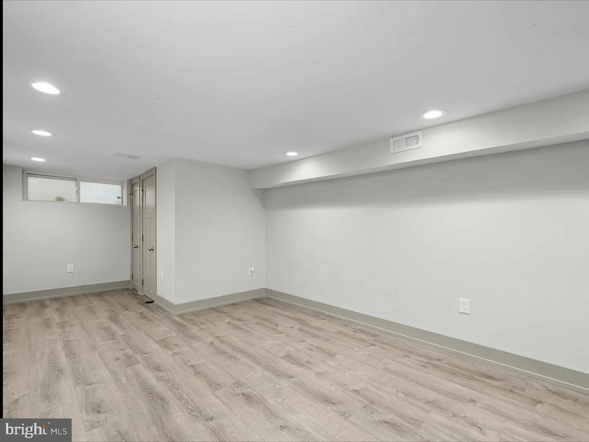 HIGHLANDTOWN - Residential Lease