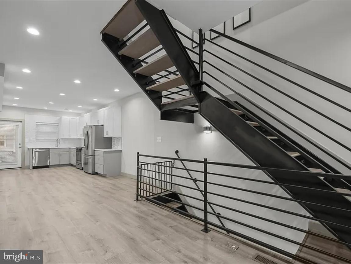 HIGHLANDTOWN - Residential Lease