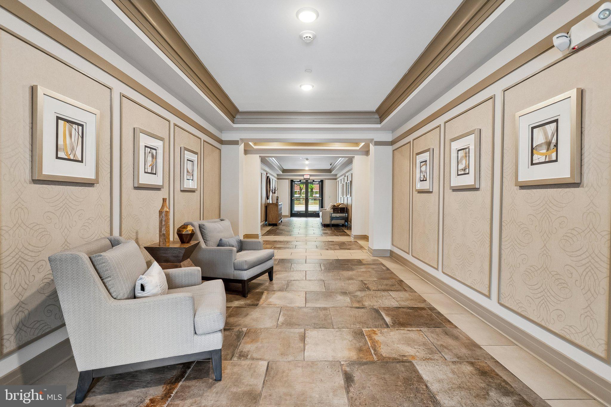 3989 NORTON PLACE 402