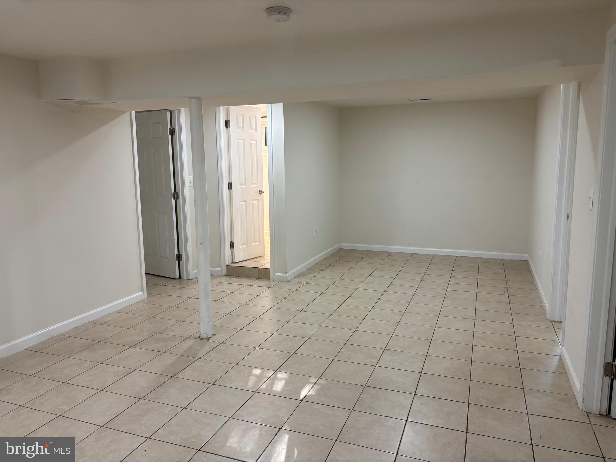 SKYLINE 1ST ADDN - Residential Lease