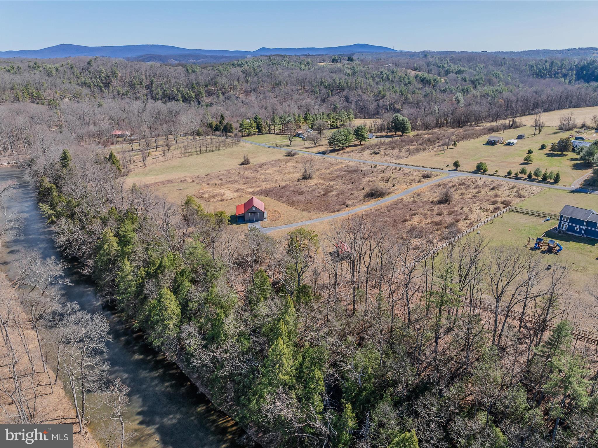 SLEEPY CREEK ORCHARD - Land