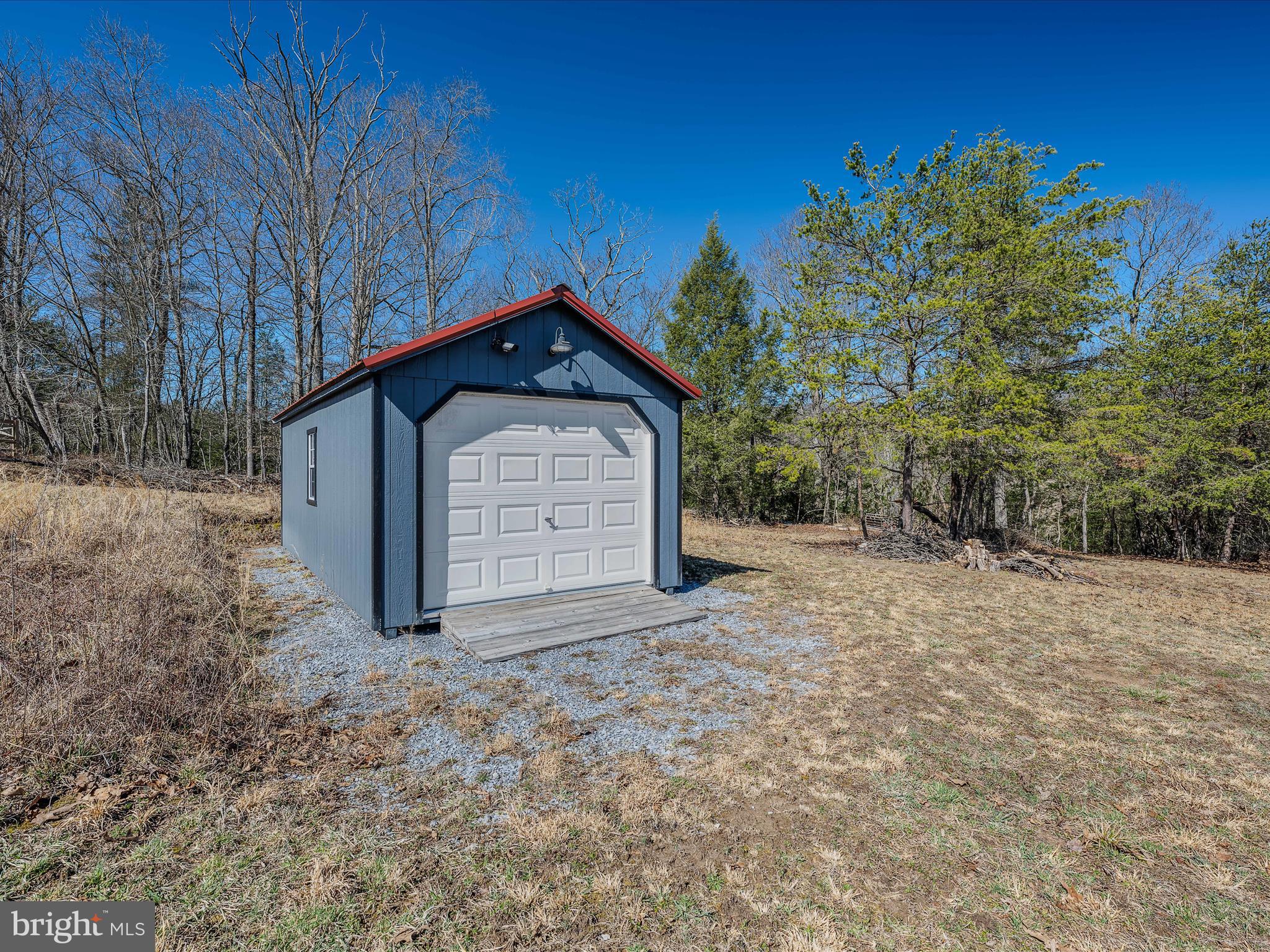SLEEPY CREEK ORCHARD - Land