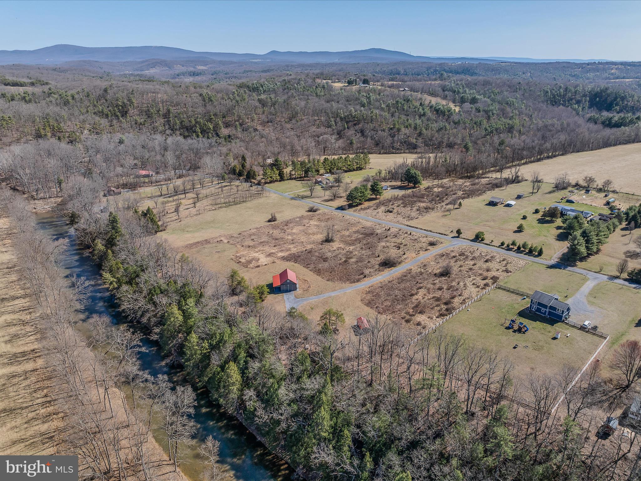 SLEEPY CREEK ORCHARD - Land