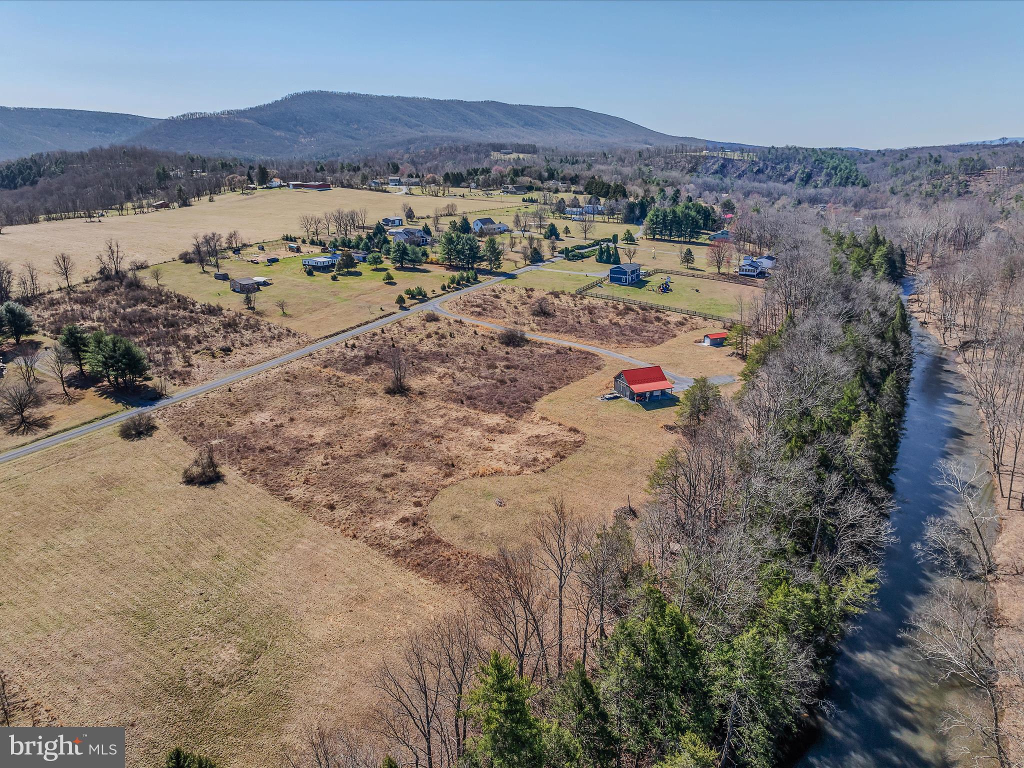 SLEEPY CREEK ORCHARD - Land