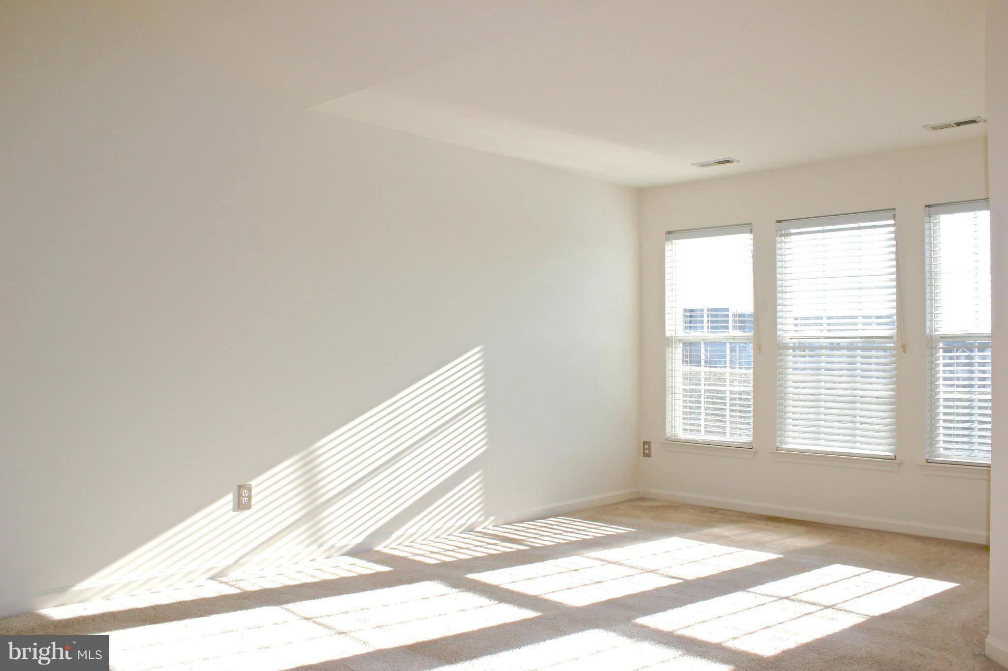 RIVERSIDE STATION - Residential