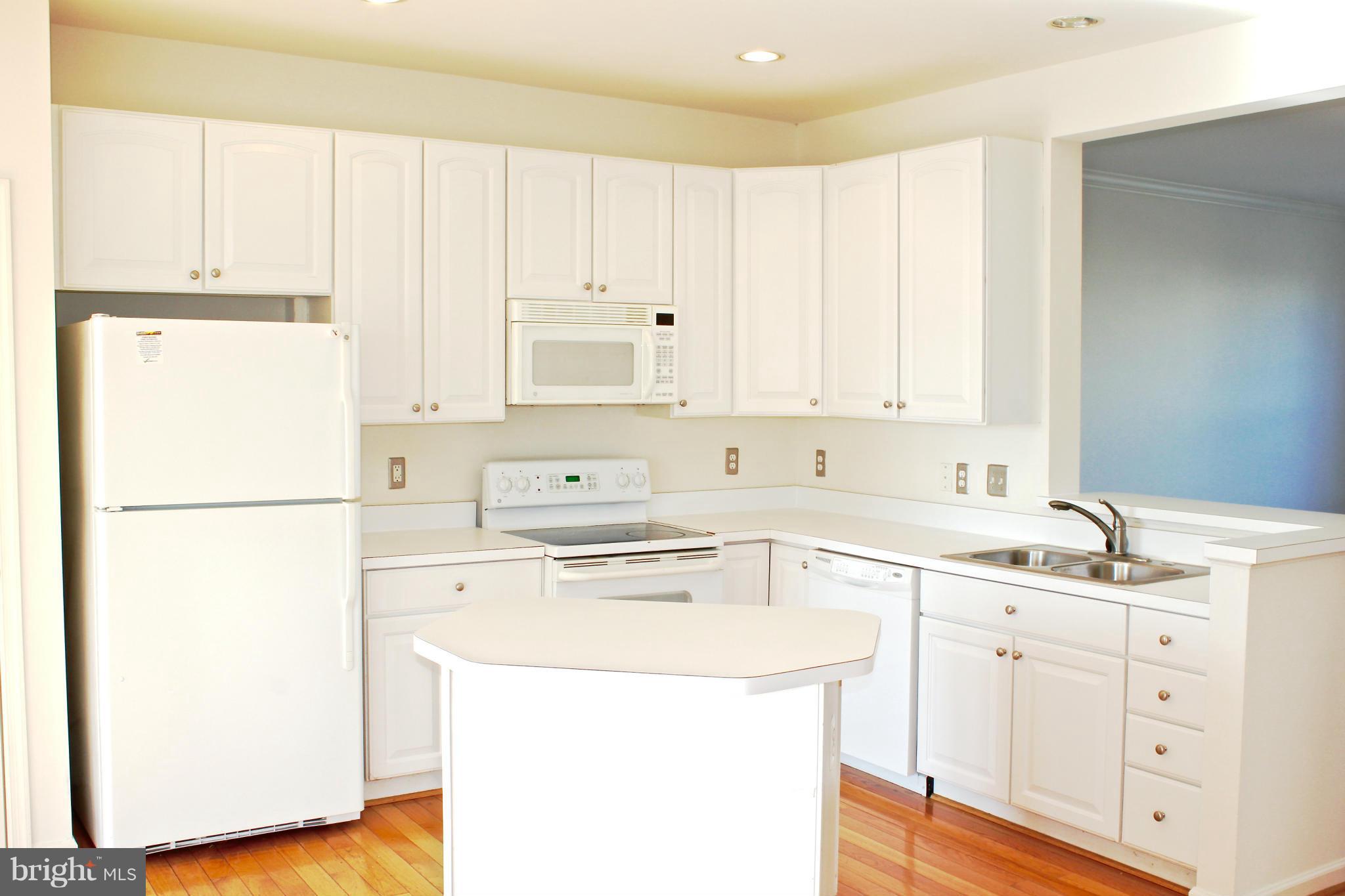 RIVERSIDE STATION - Residential