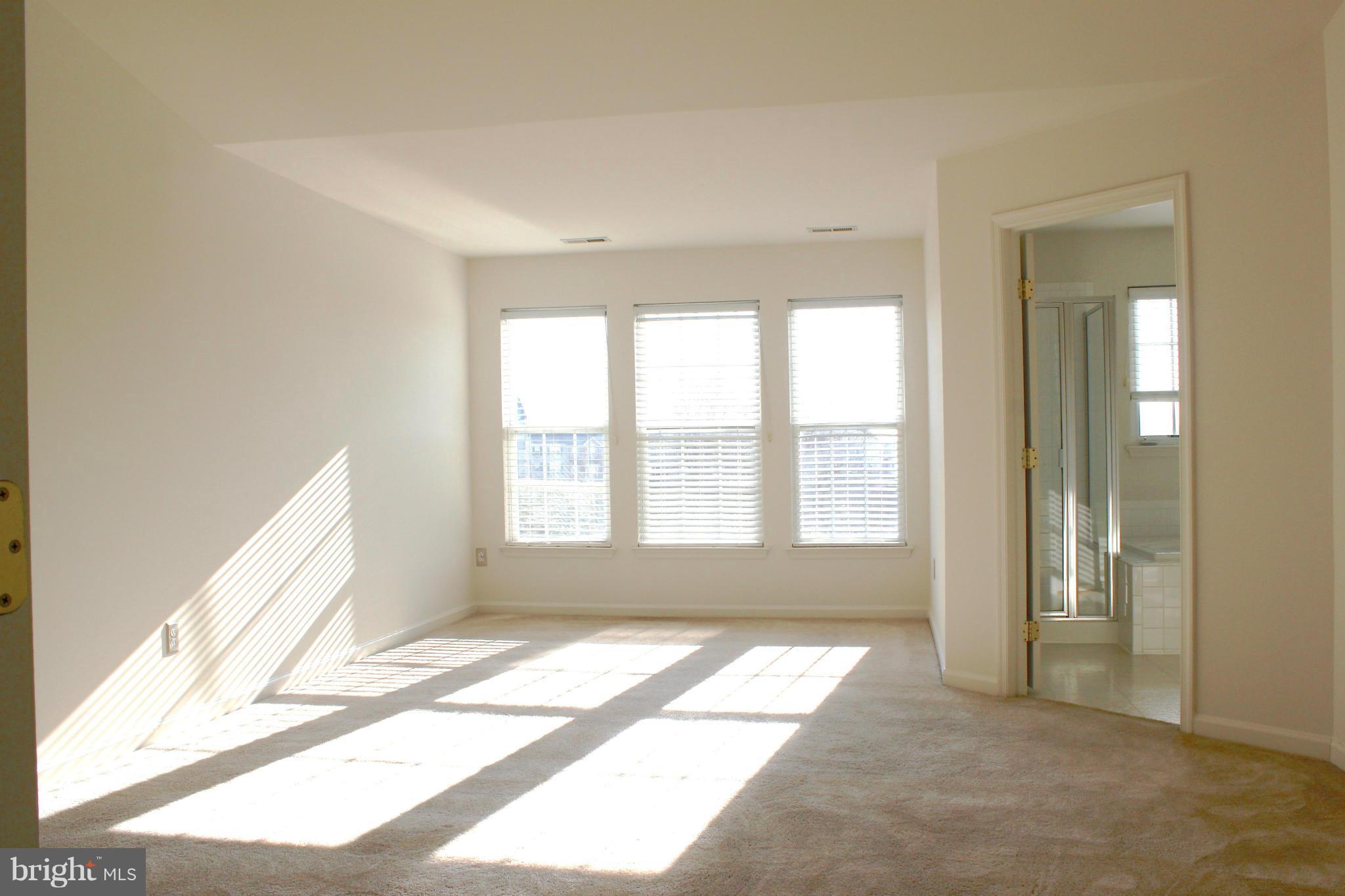 RIVERSIDE STATION - Residential