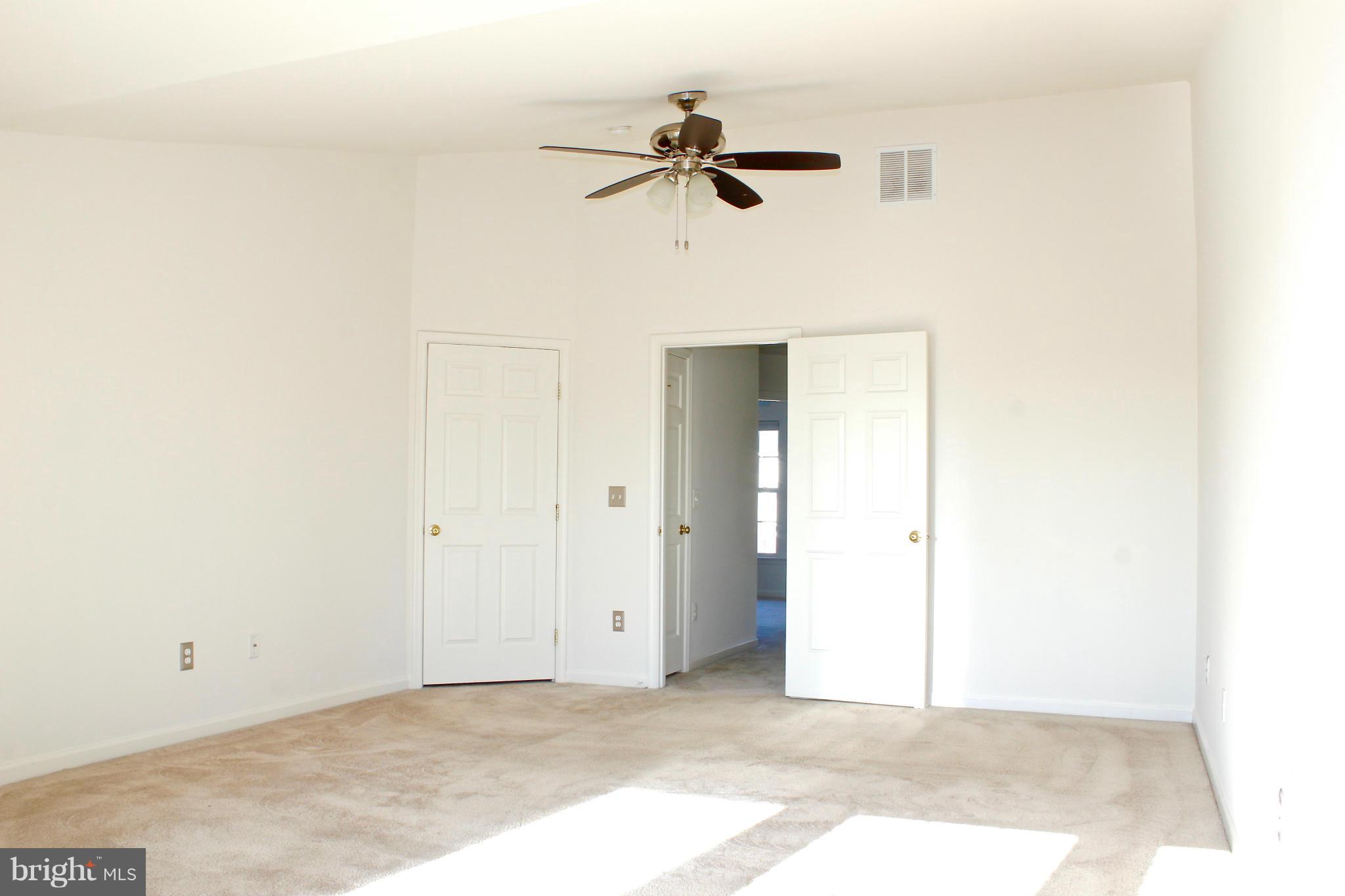 RIVERSIDE STATION - Residential