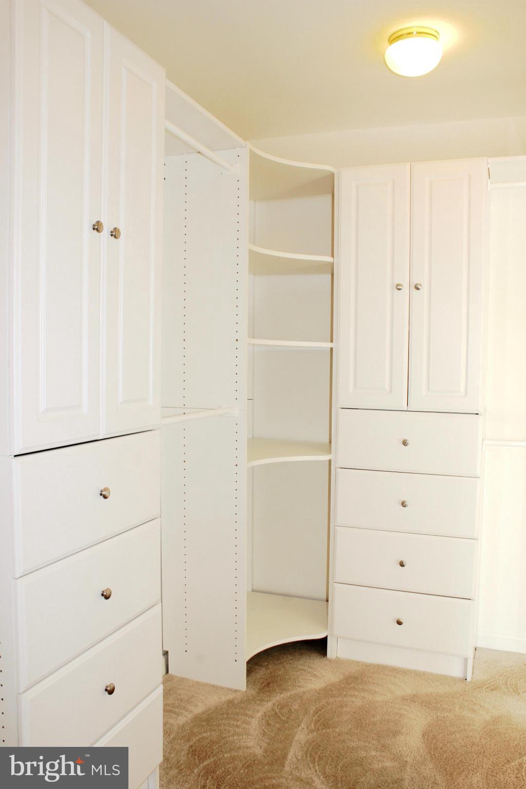 RIVERSIDE STATION - Residential