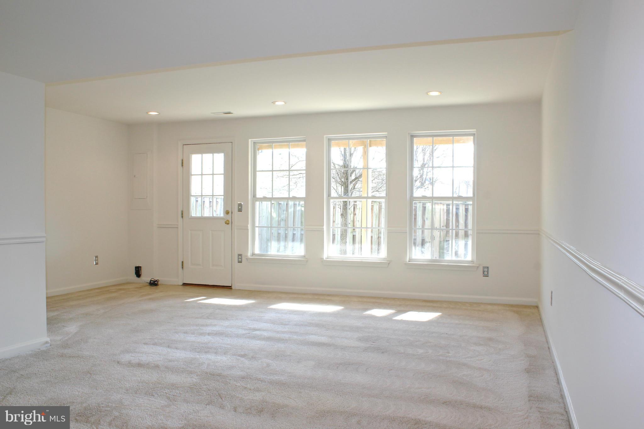 RIVERSIDE STATION - Residential