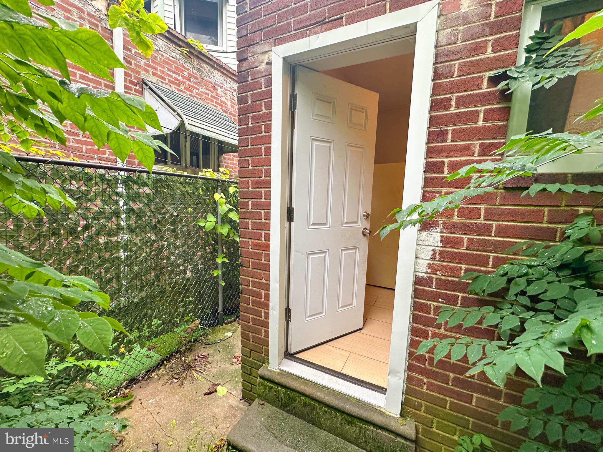 STRAWBERRY MANSION - Residential Income