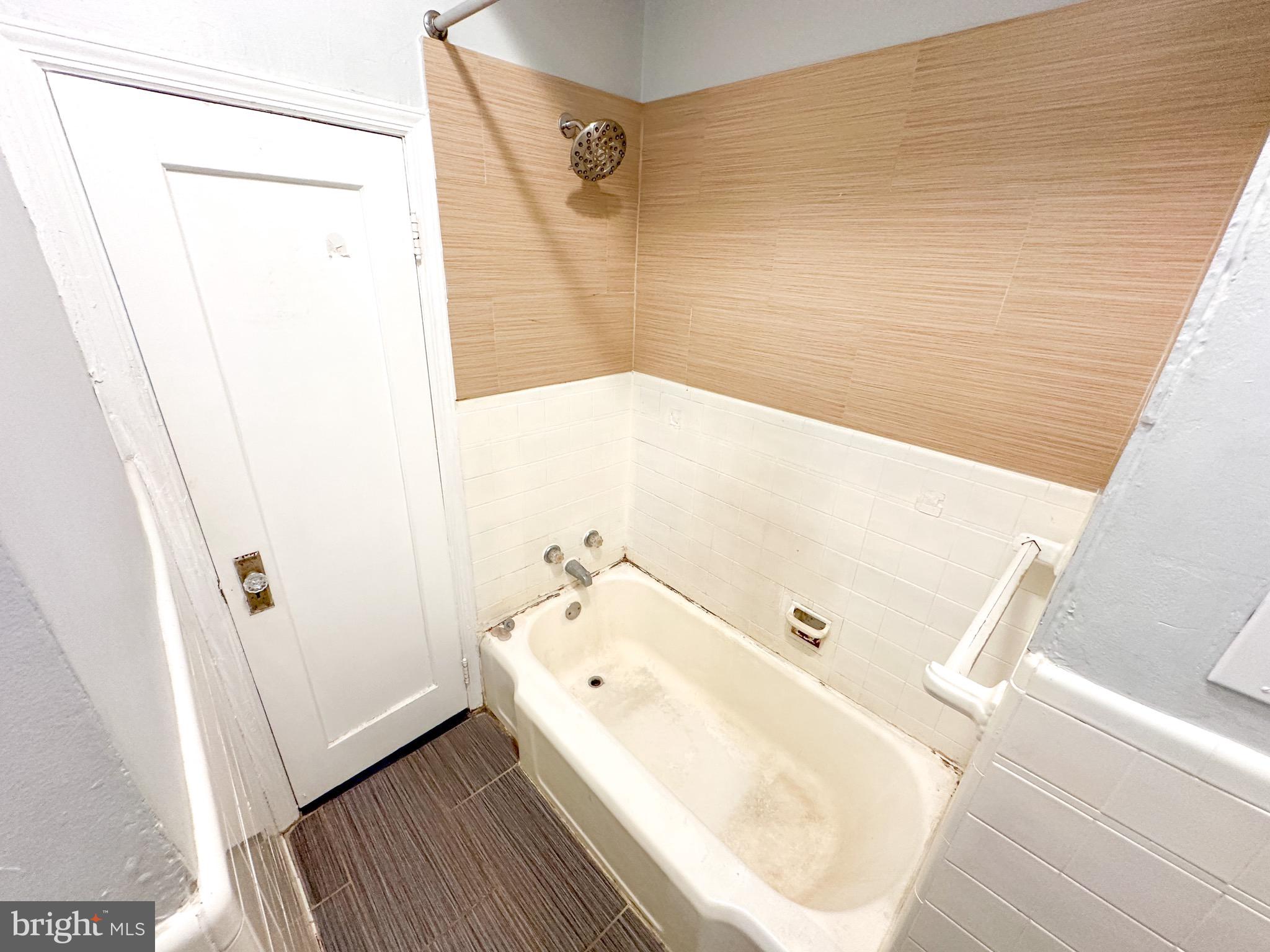 STRAWBERRY MANSION - Residential Income