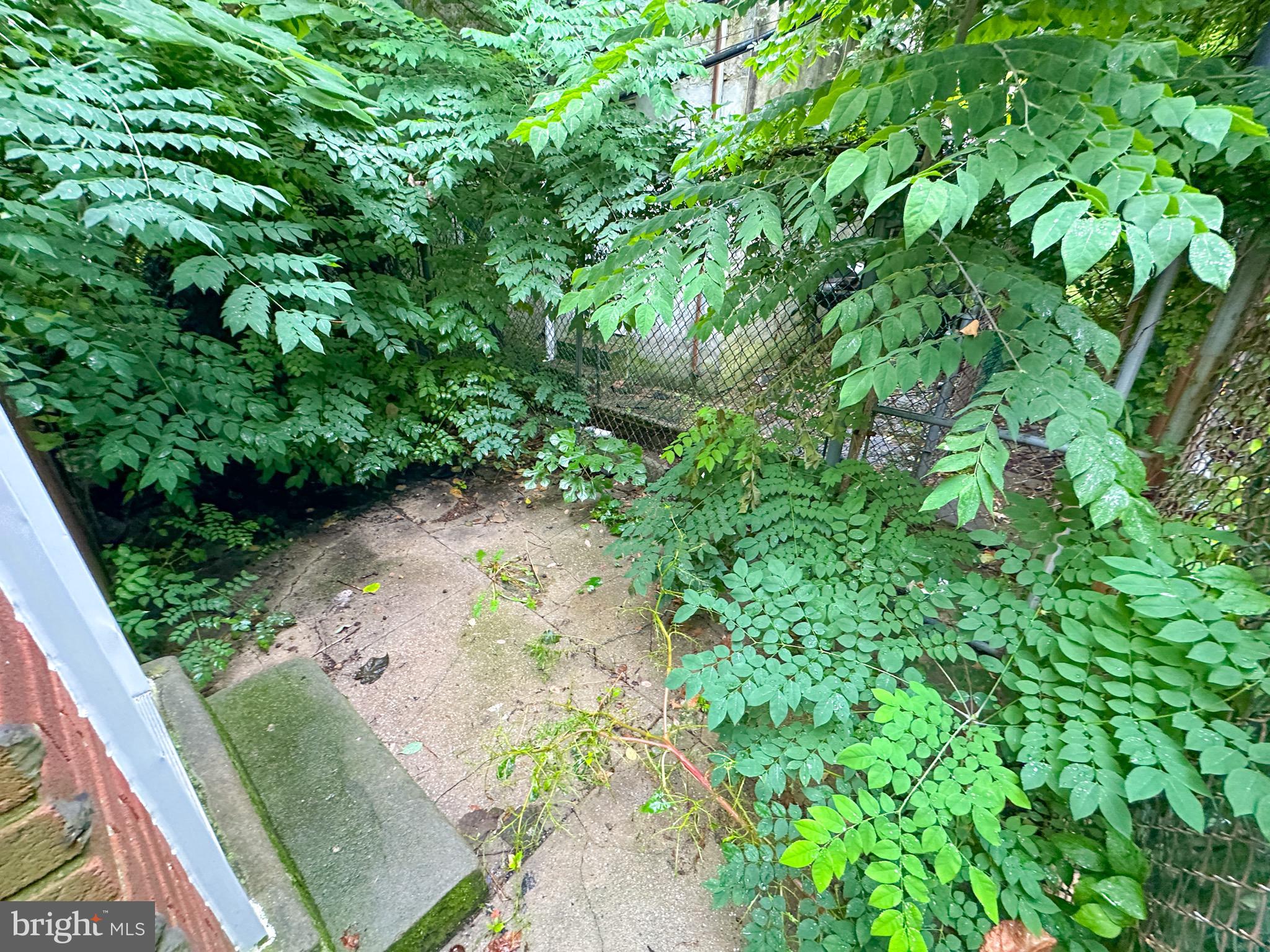 STRAWBERRY MANSION - Residential Income