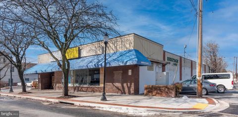 16 CENTER PLACE DUNDALK MD 21222