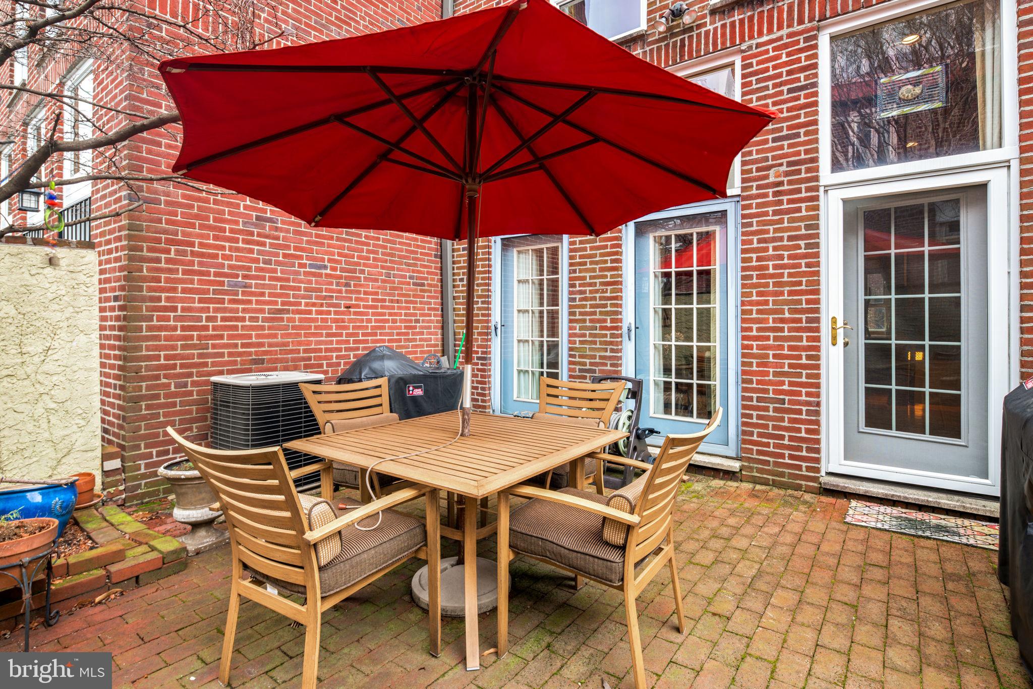 SOCIETY HILL - Residential