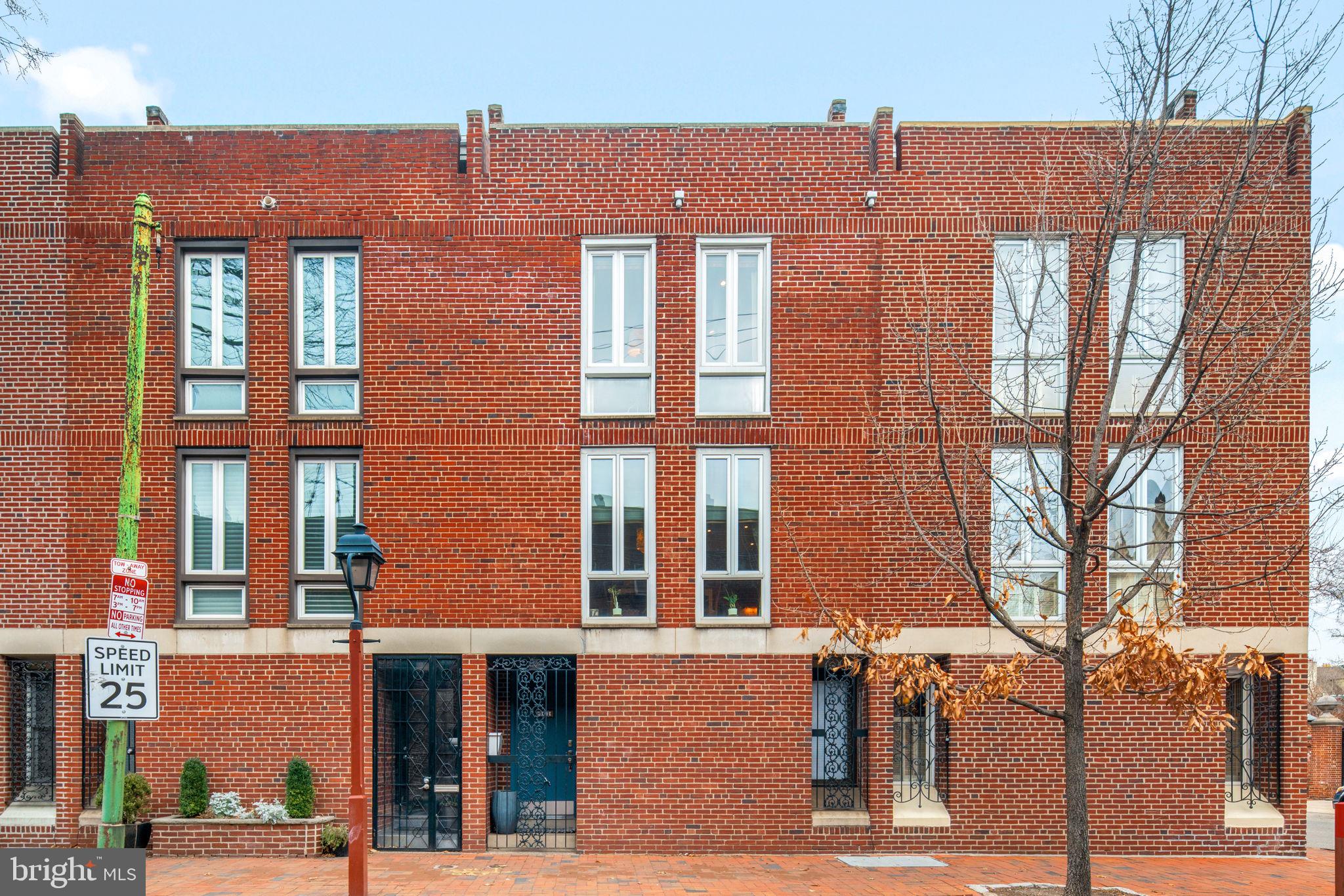 SOCIETY HILL - Residential