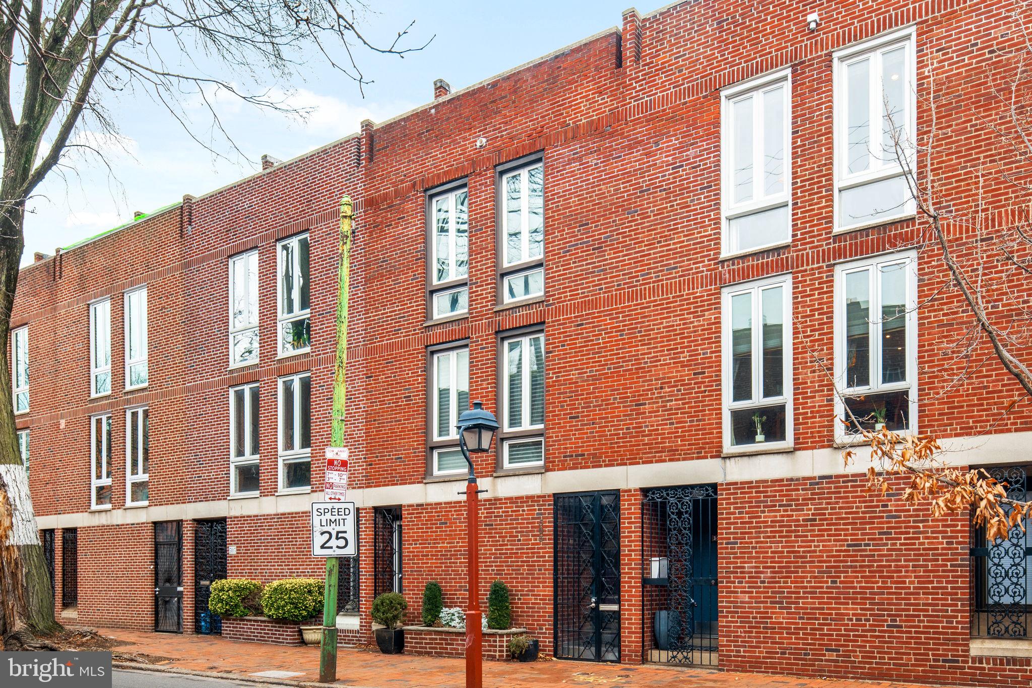 SOCIETY HILL - Residential