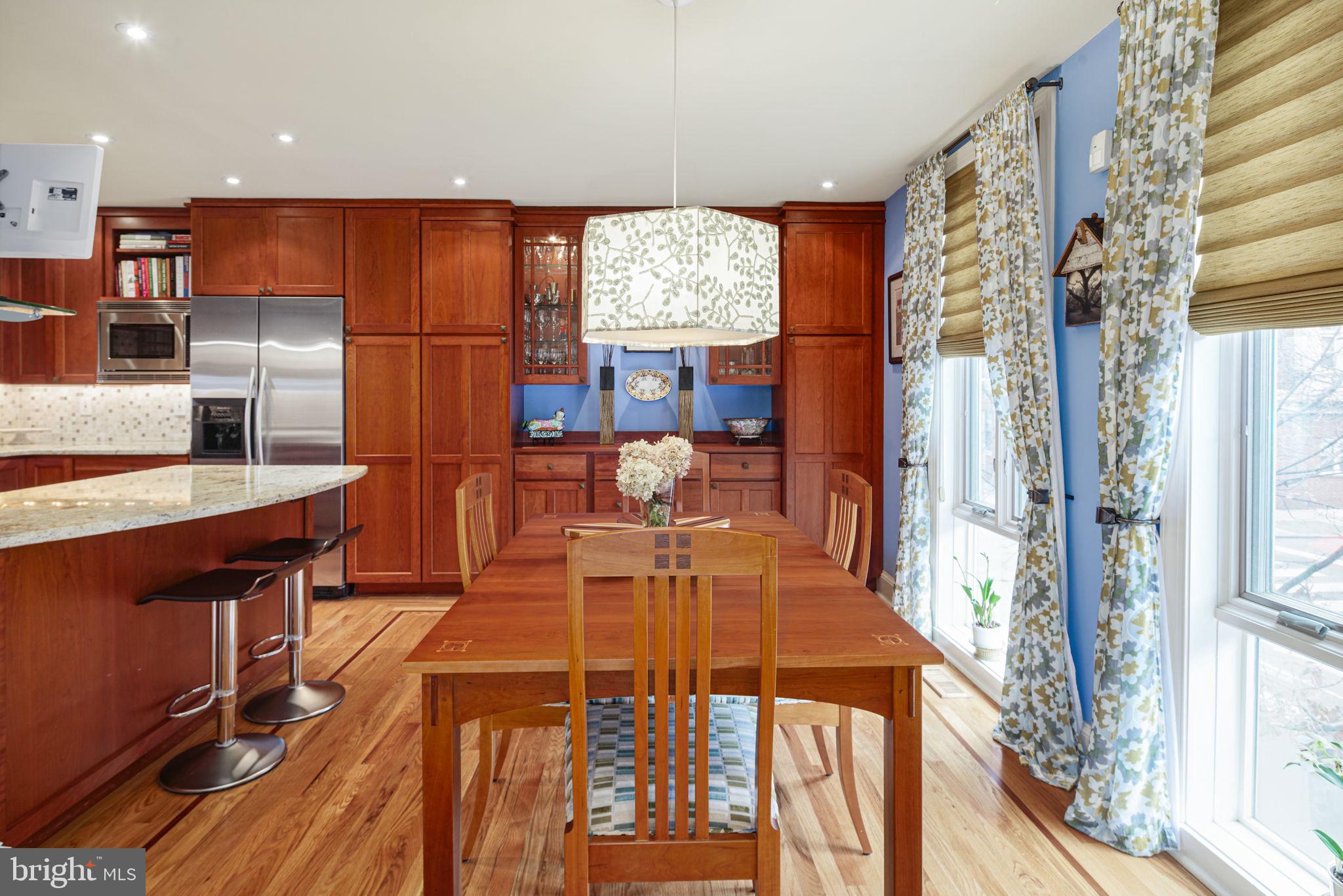 SOCIETY HILL - Residential