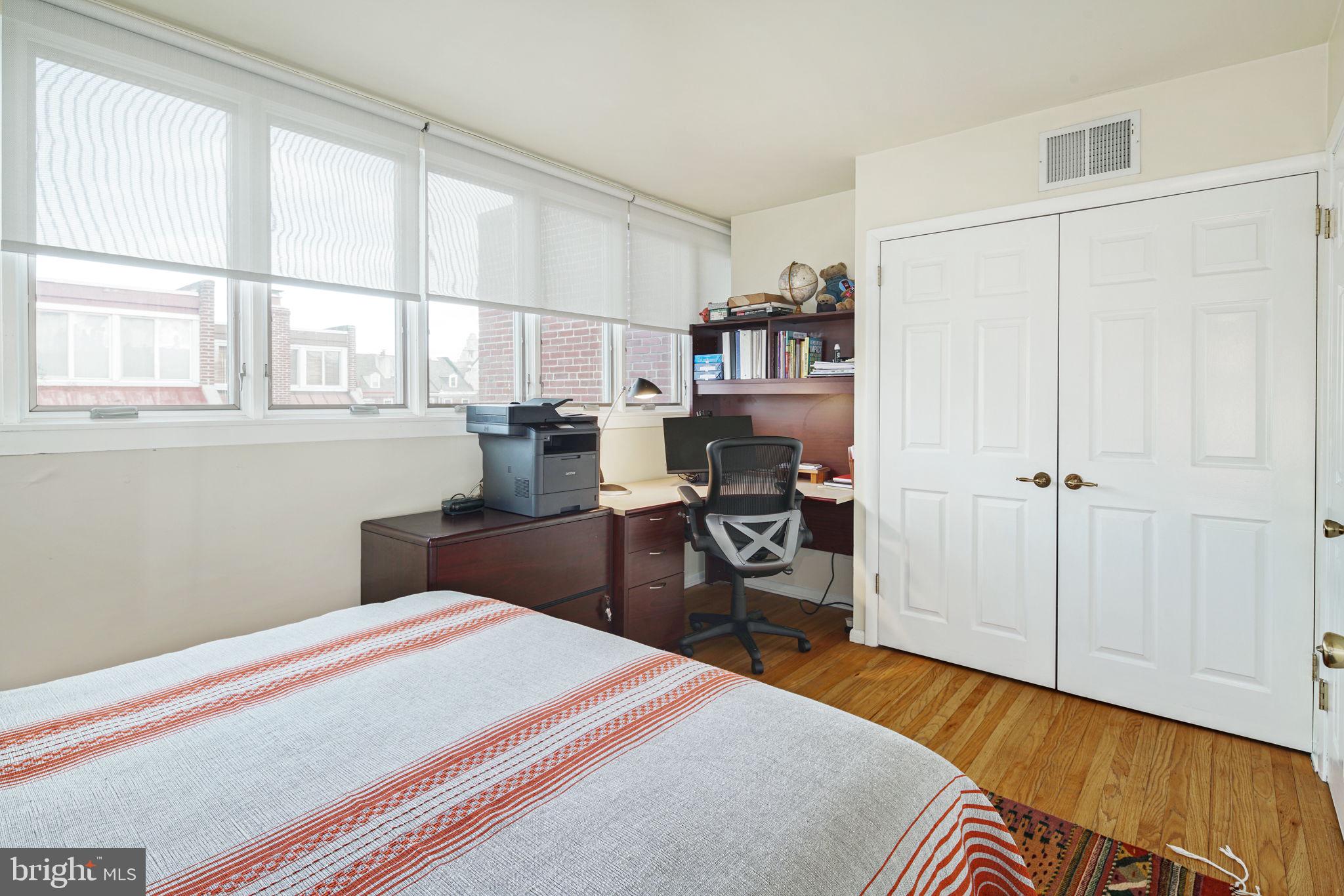 SOCIETY HILL - Residential