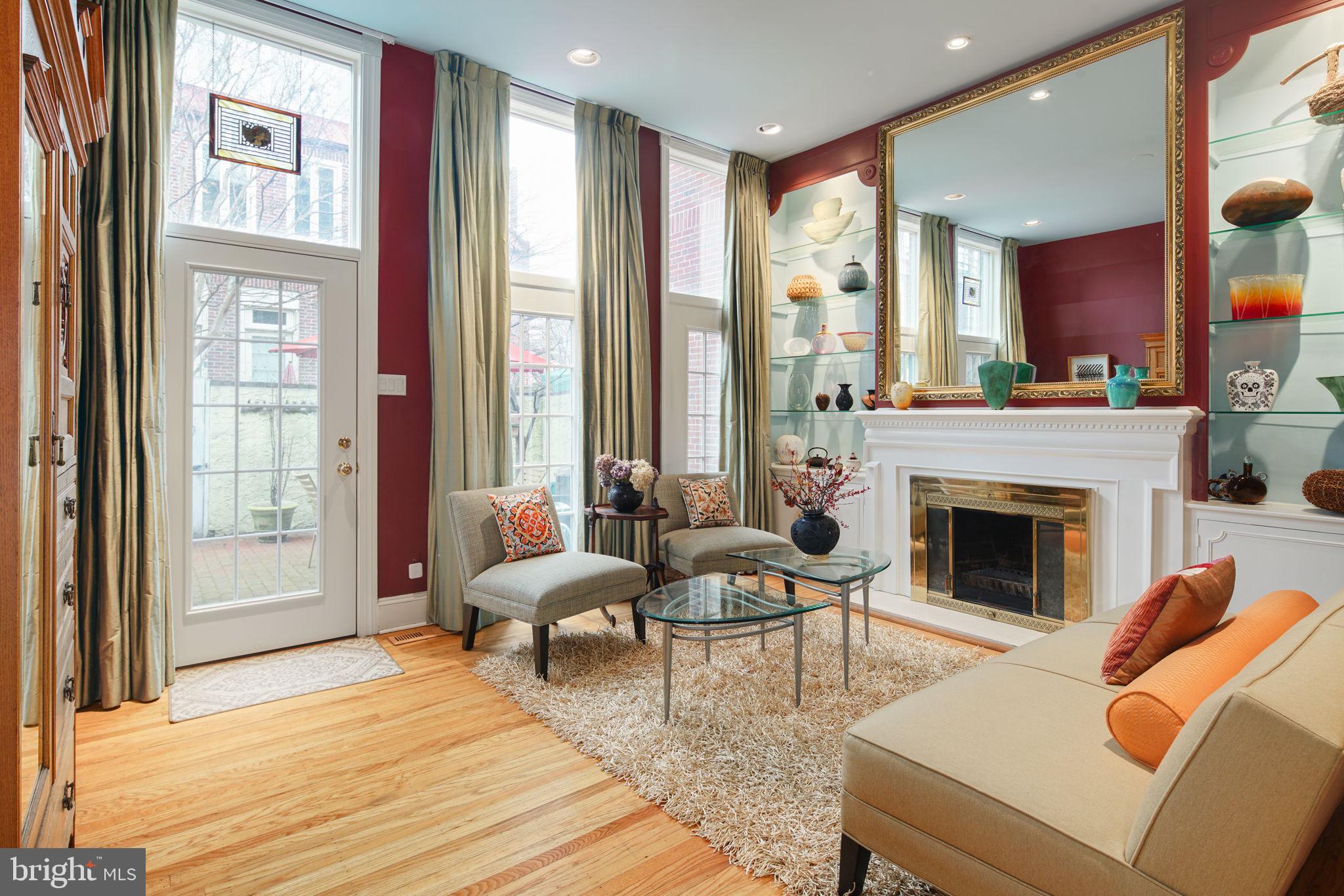 SOCIETY HILL - Residential