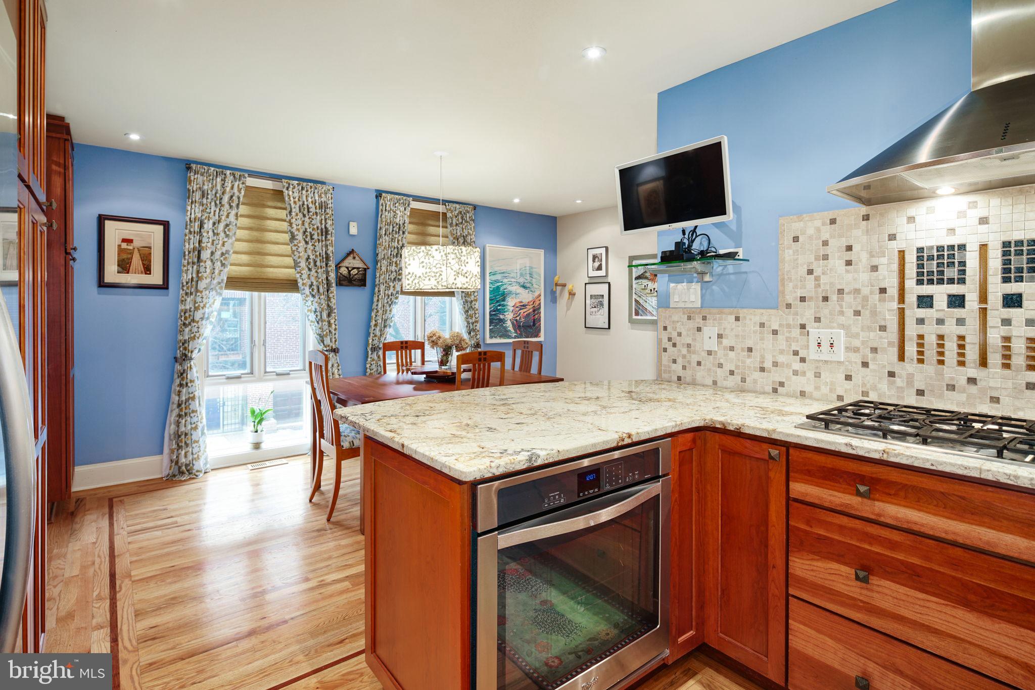 SOCIETY HILL - Residential