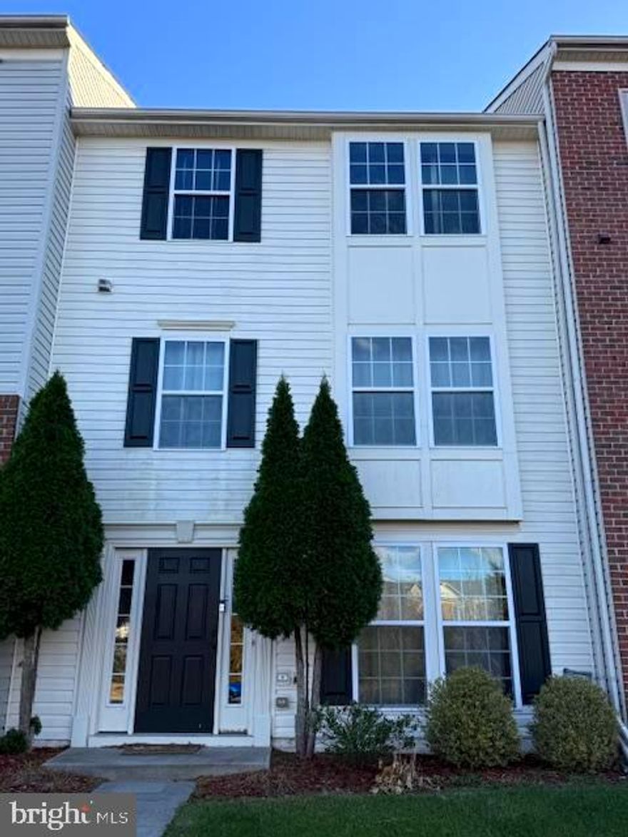 Welcome to this beautifully maintained, move-in-ready, from December 1st week,  2025, Three-level garage townhome in the sought-after South Riding community! Enjoy an open and bright living/dining area with hardwood floors, soaring ceilings, and a cozy gas fireplace. The updated kitchen features granite countertops, a breakfast nook, and sliding doors leading to a large deck—perfect for relaxing or entertaining. The upper level offers a spacious primary suite with a walk-in closet and a full bath, along with two additional bedrooms and a hall bath. The fully finished walk-out lower level includes a den, half bath, and recreation room with access to the patio and driveway. Recent upgrades include fresh paint throughout, new carpet, waterproof laminate entry-level flooring, and a newer HVAC system (2023). Community amenities include pools, tennis, parks, trails, golf, fitness, and more! Conveniently located near Rt-50, I-66, Braddock Rd, shopping, dining, and everyday conveniences. Move-in ready from the 1st week of December and waiting for you!