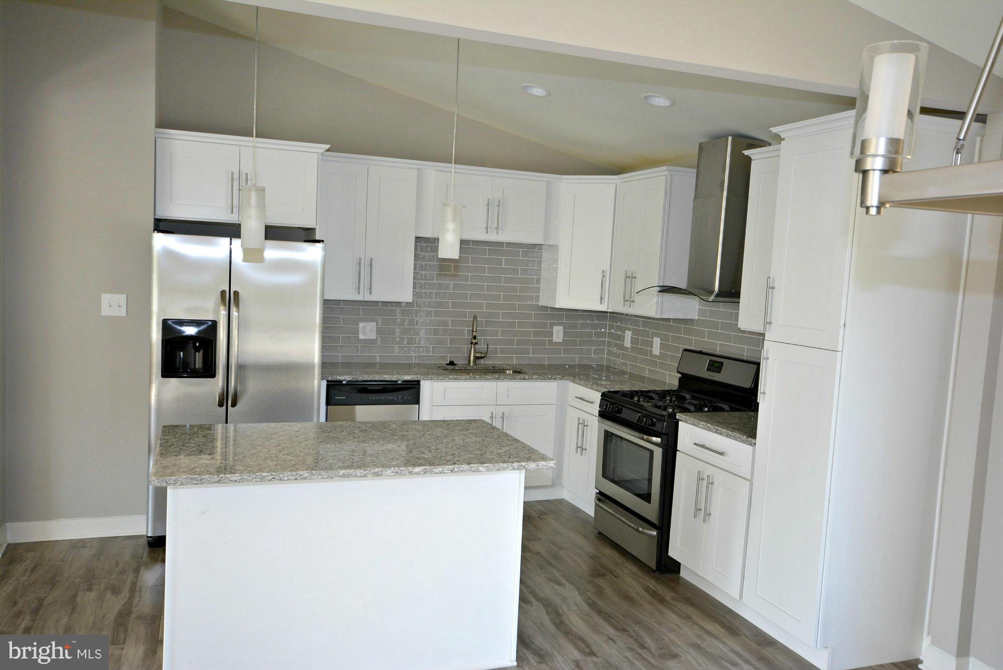 SKYLINE HILLS PLAT FIVE - Residential