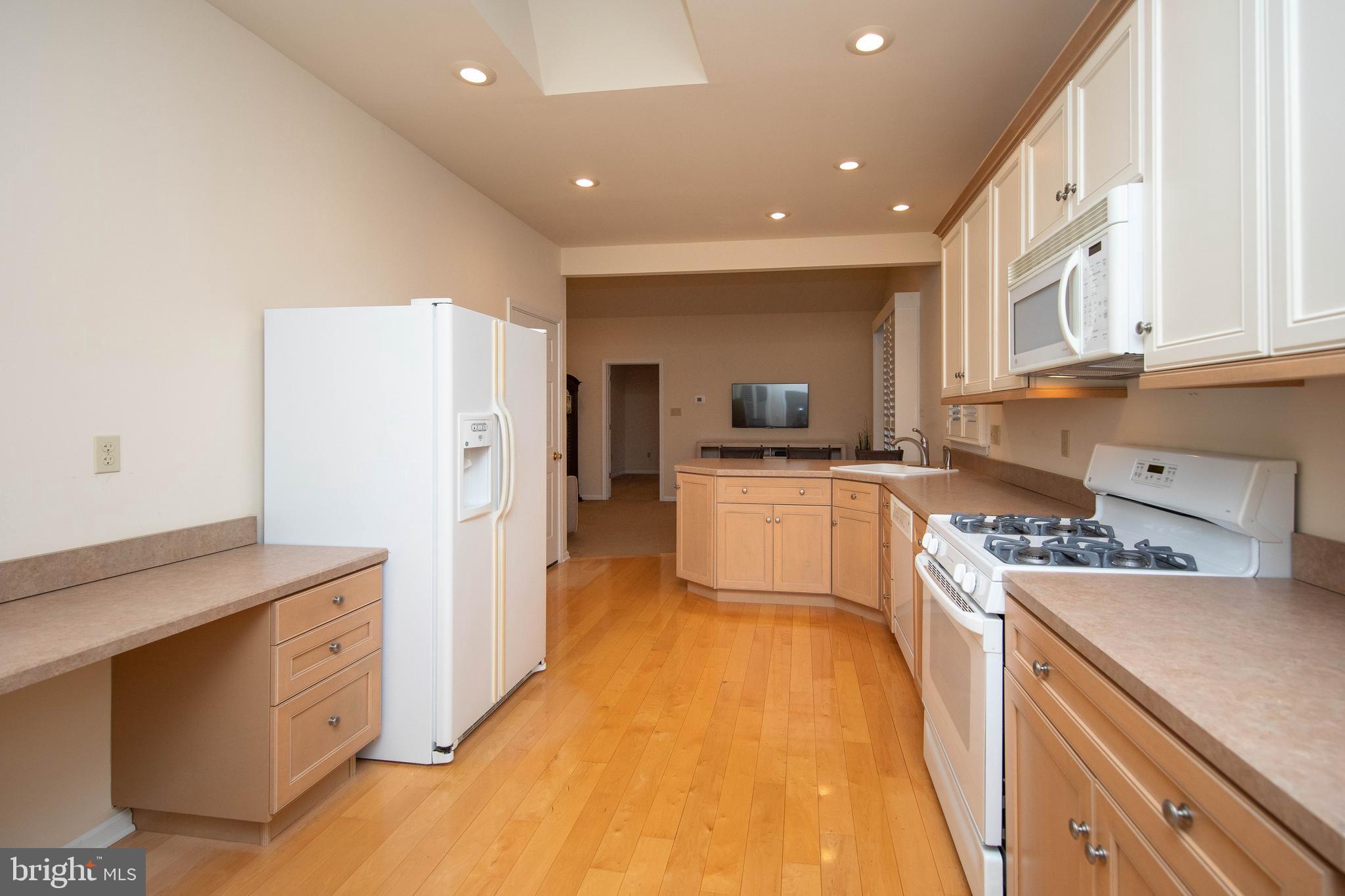 WOODED POND - Residential