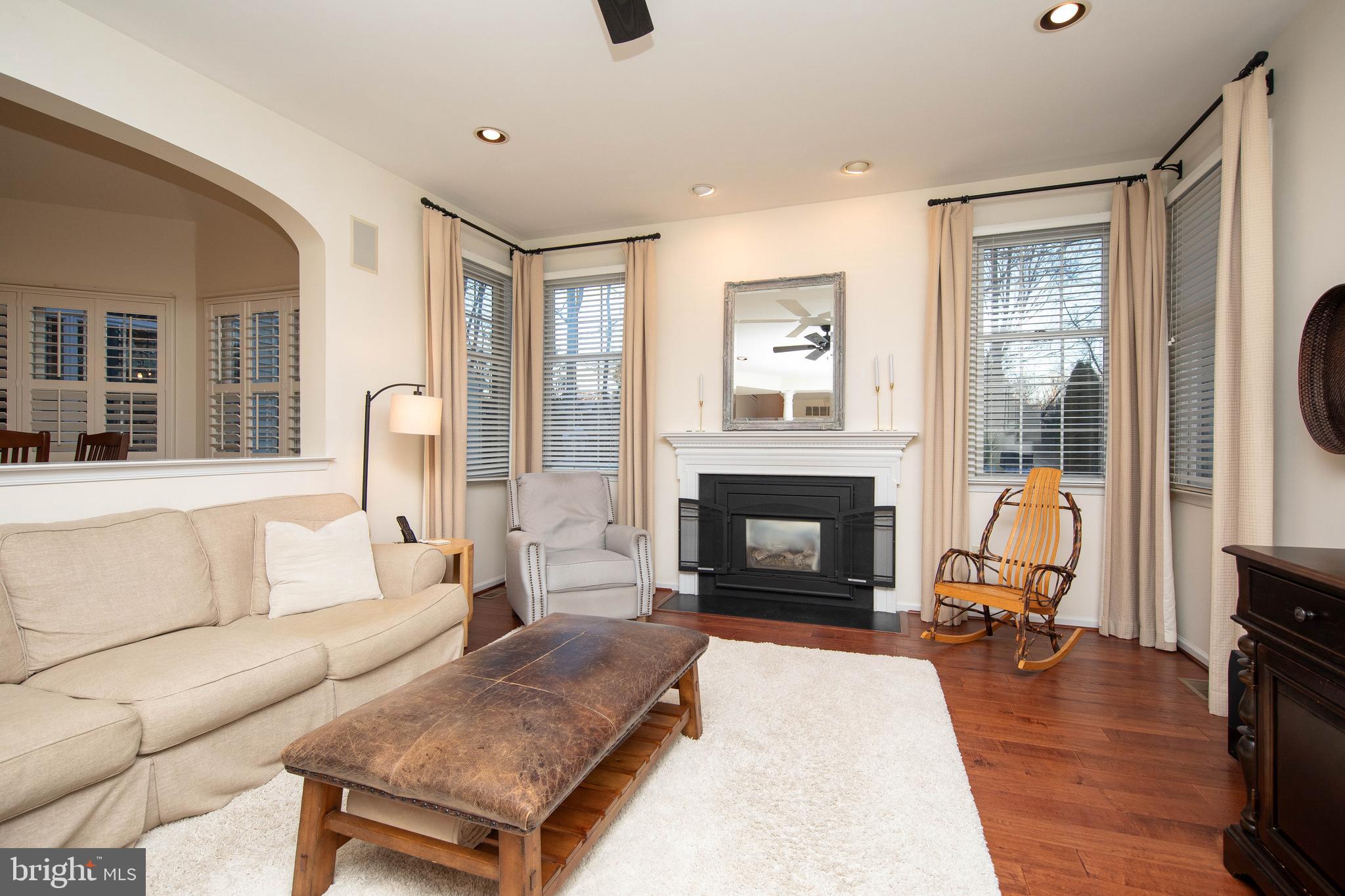 WOODED POND - Residential