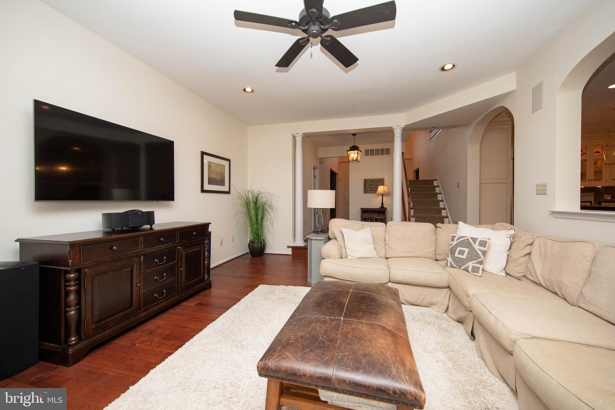 WOODED POND - Residential