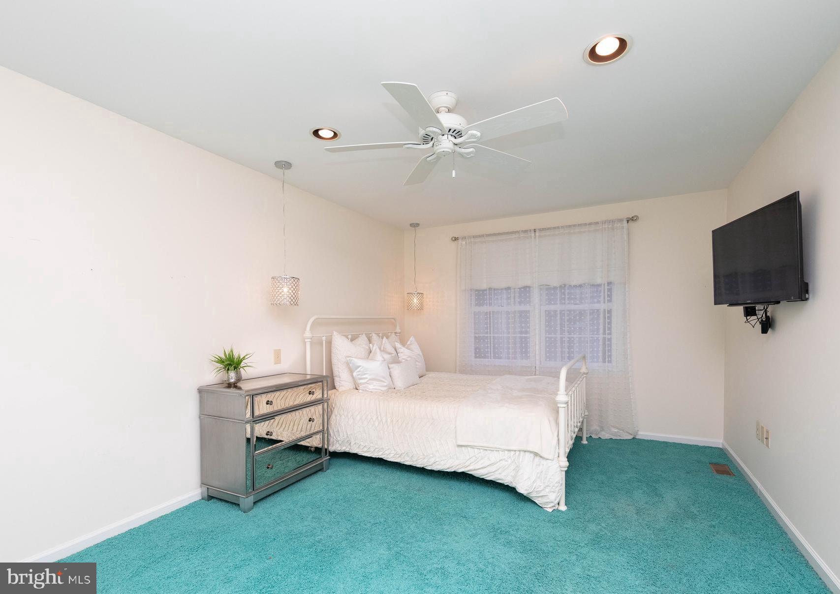 WOODED POND - Residential