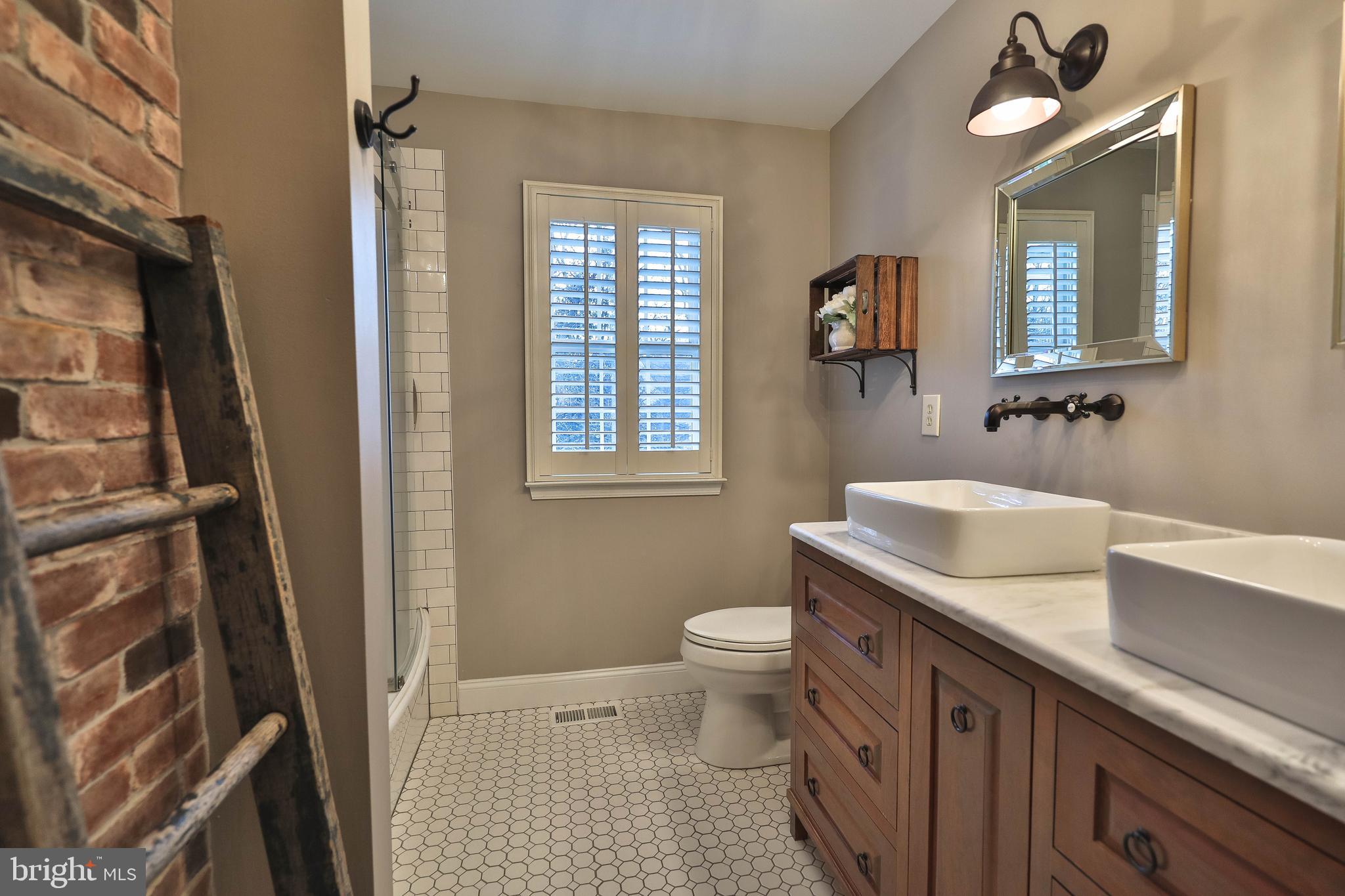 WOODED POND - Residential