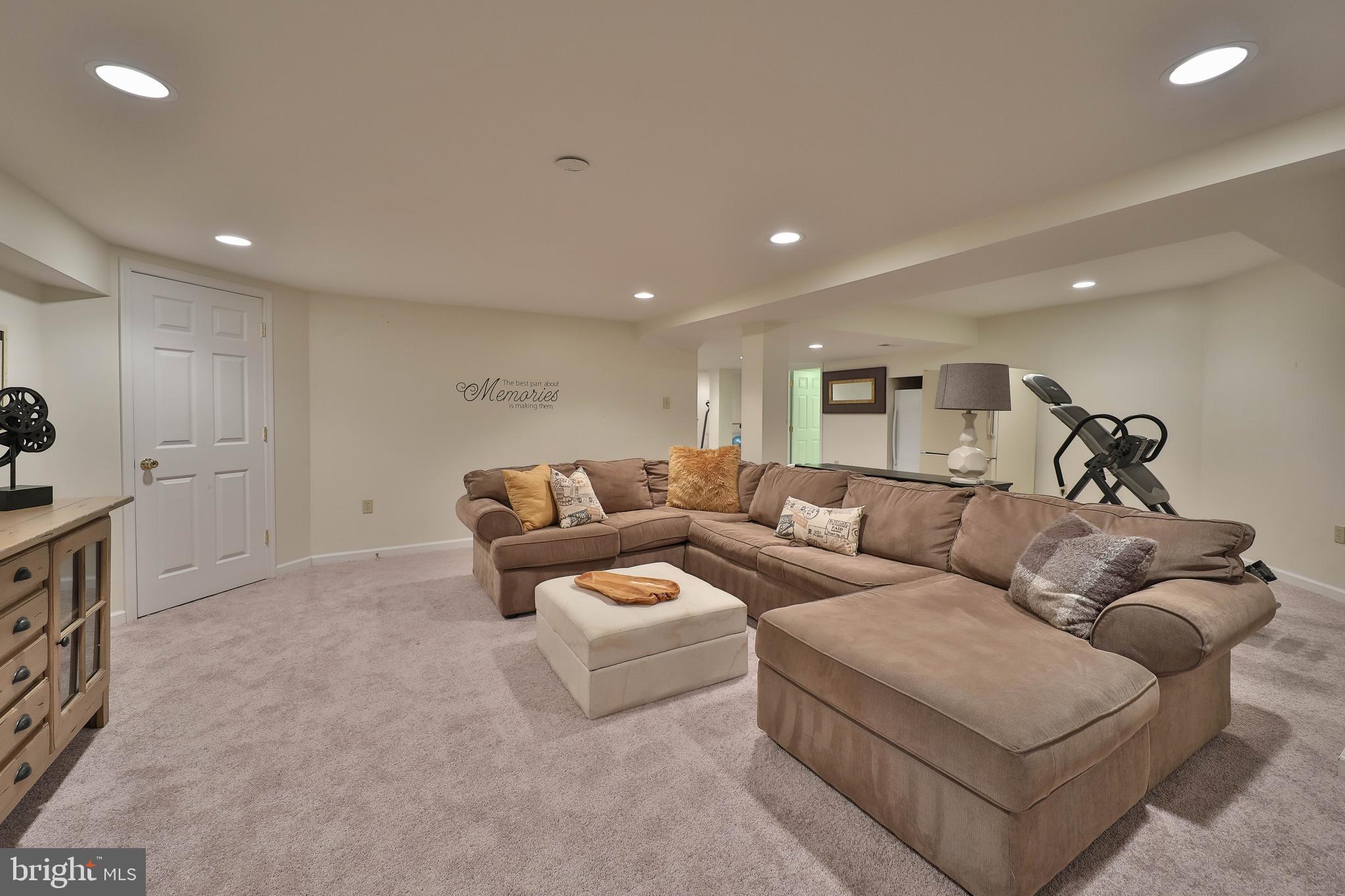 WOODED POND - Residential