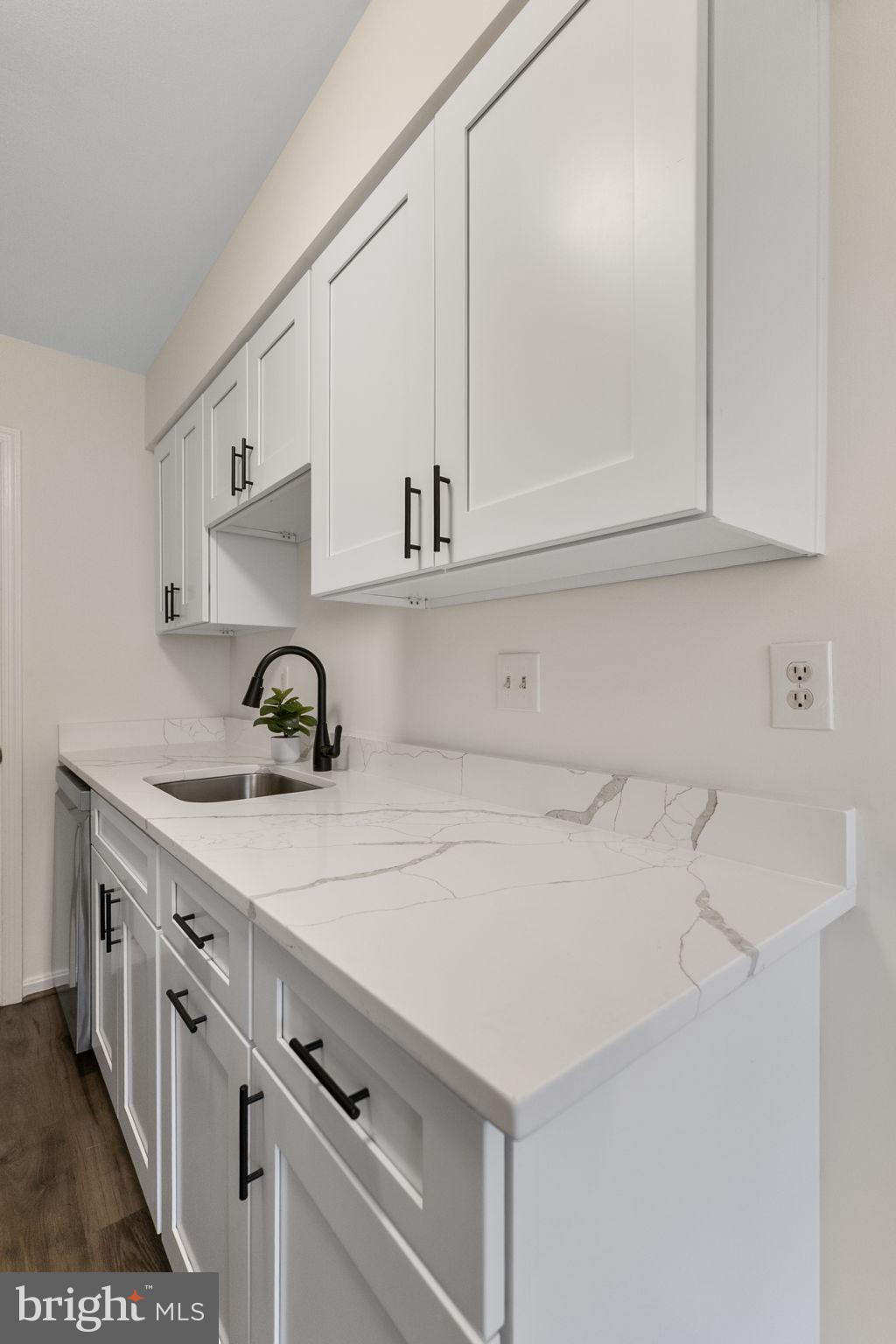 LAKEVIEW - Residential