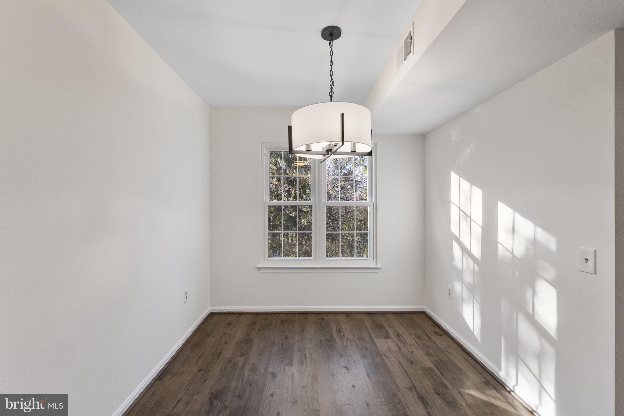 LAKEVIEW - Residential