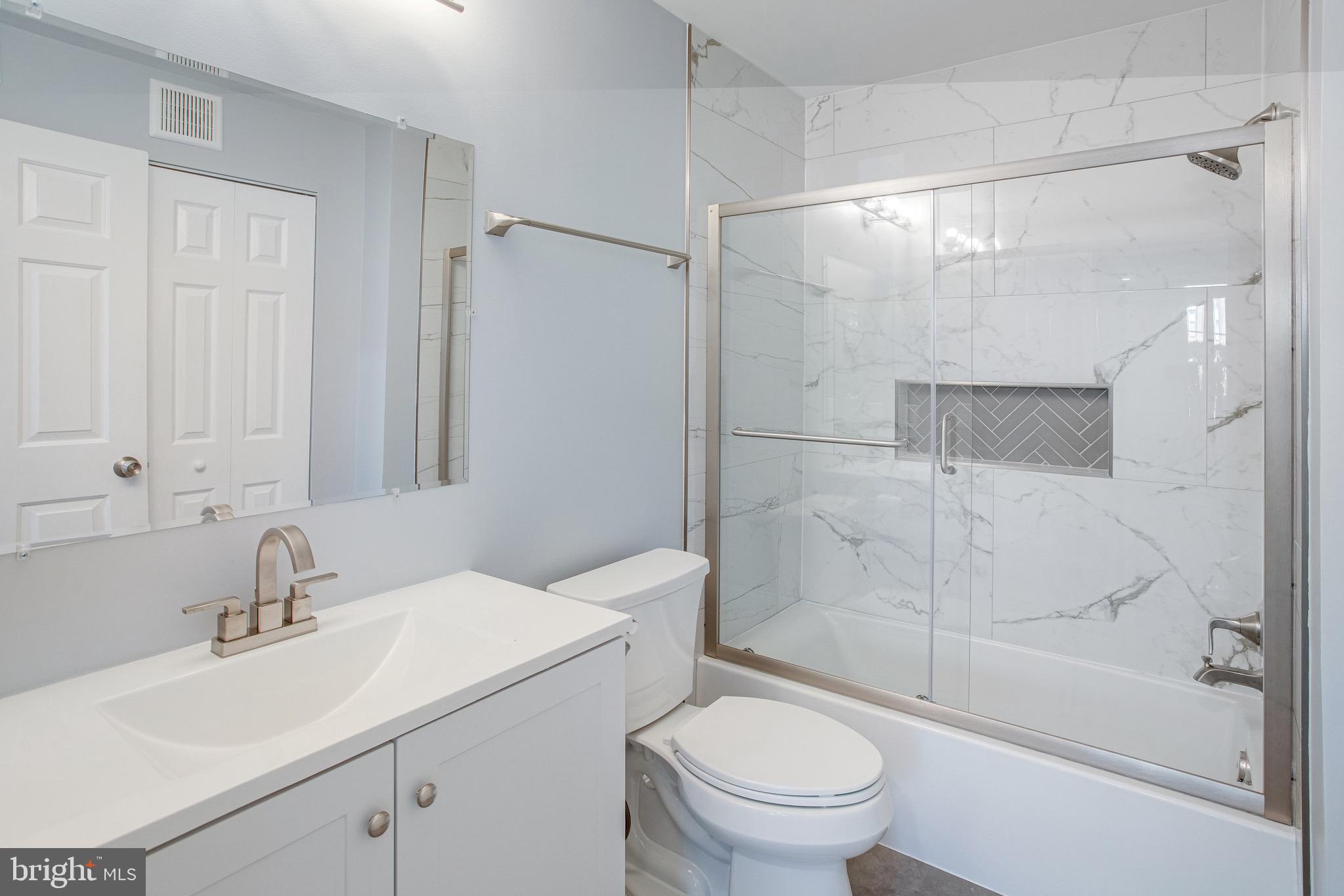 HUNTERS SQUARE - Residential