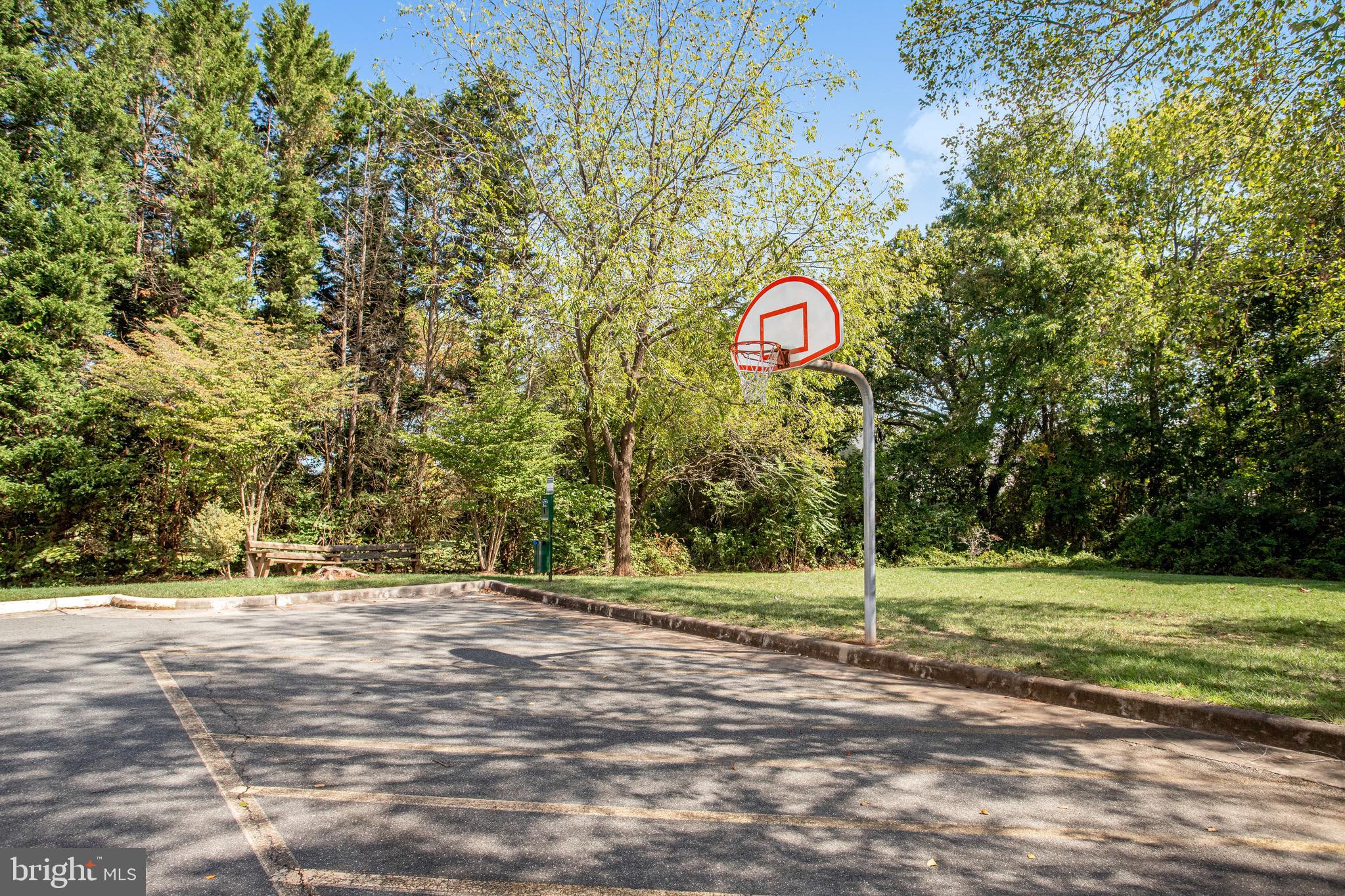 HUNTERS SQUARE - Residential