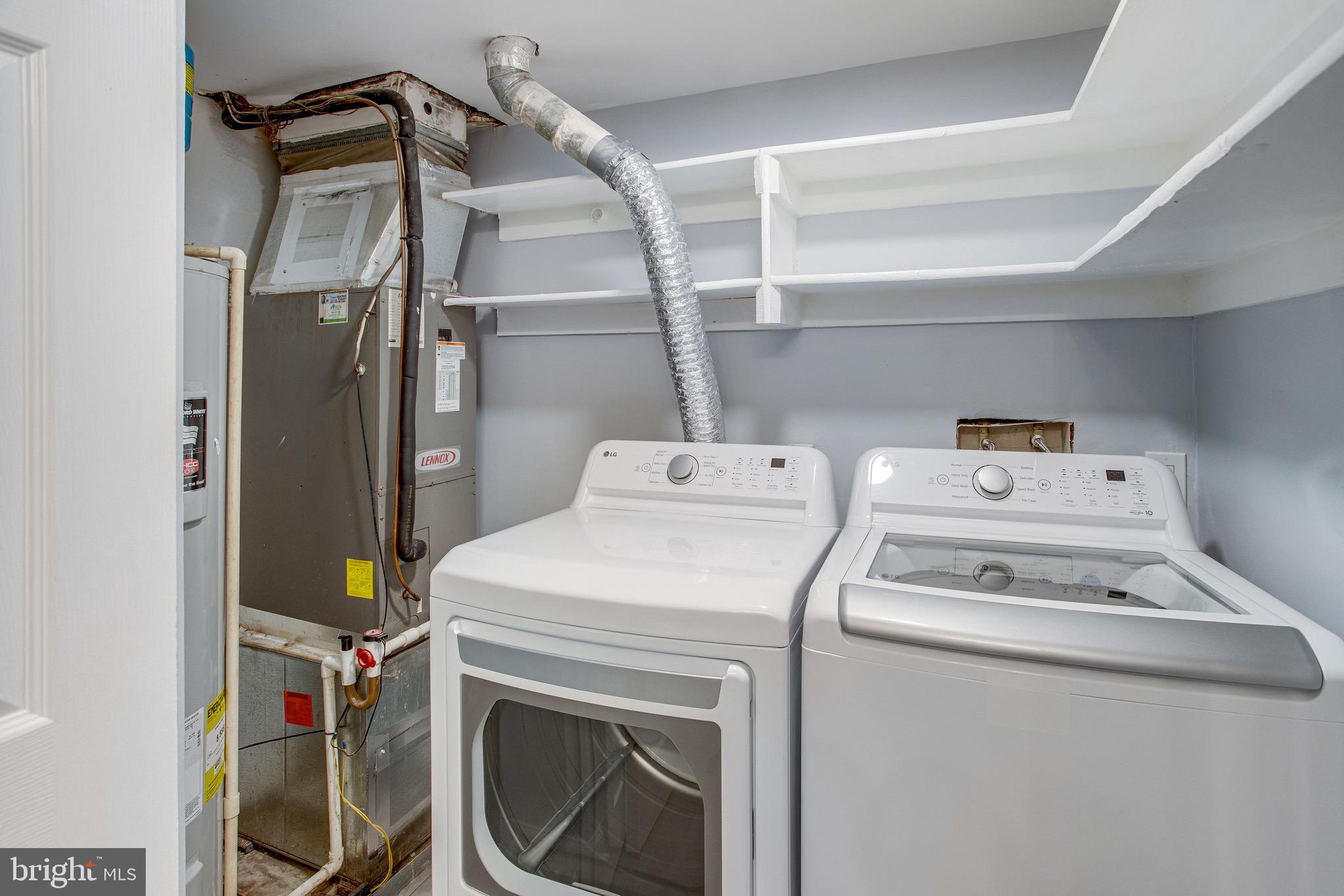 HUNTERS SQUARE - Residential