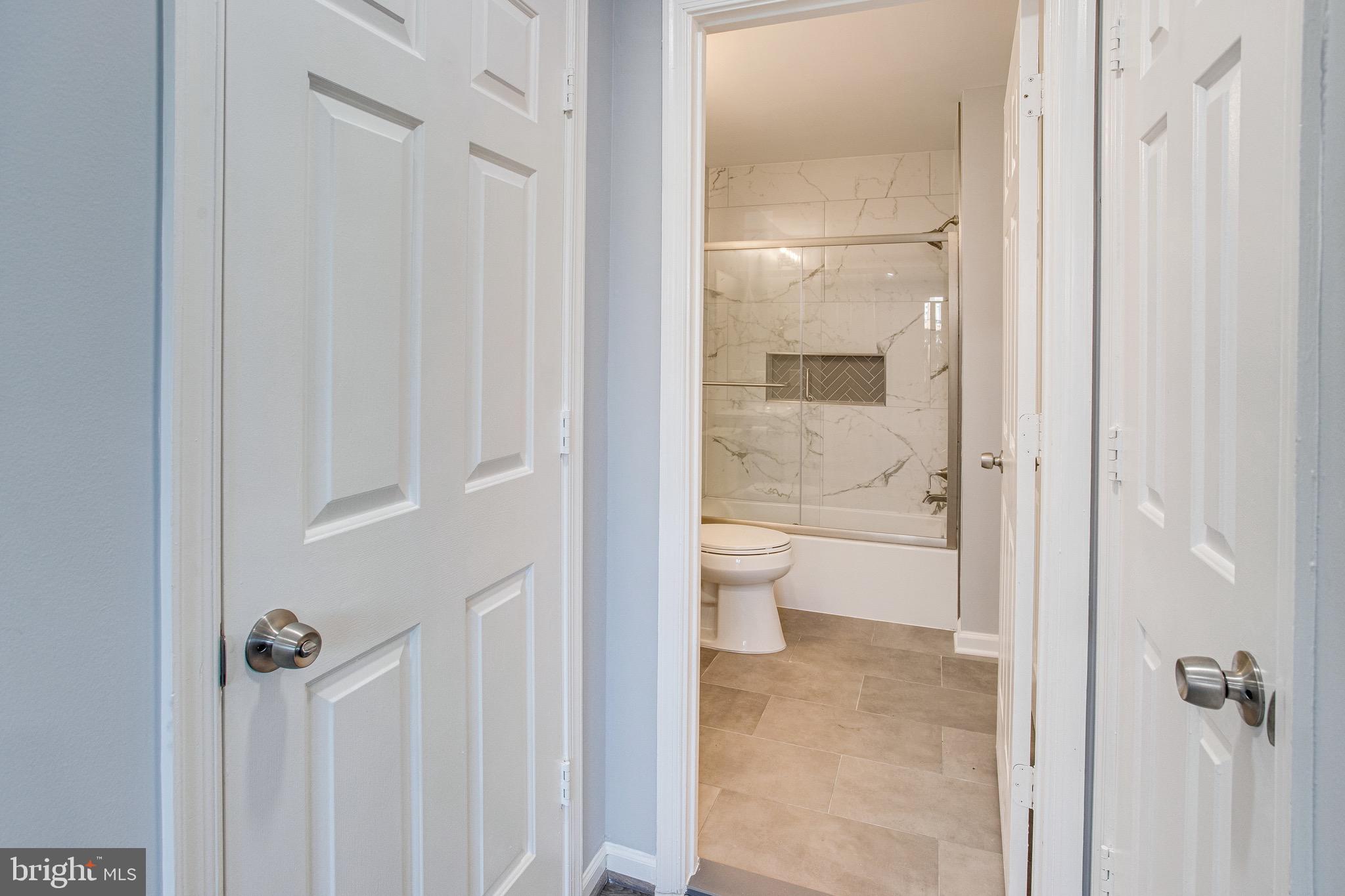 HUNTERS SQUARE - Residential