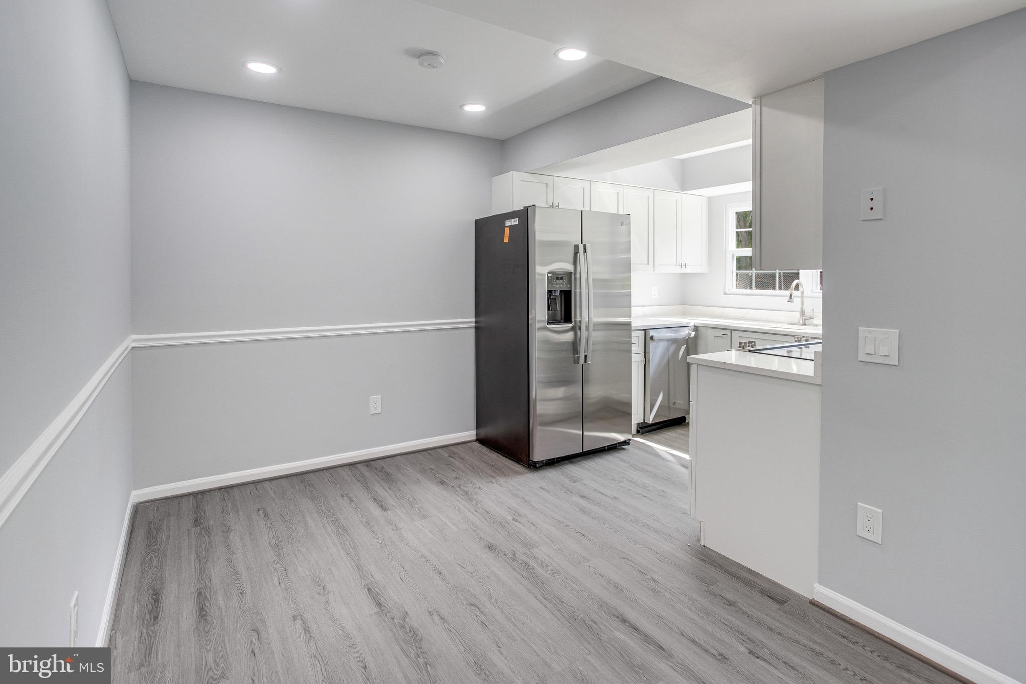 HUNTERS SQUARE - Residential