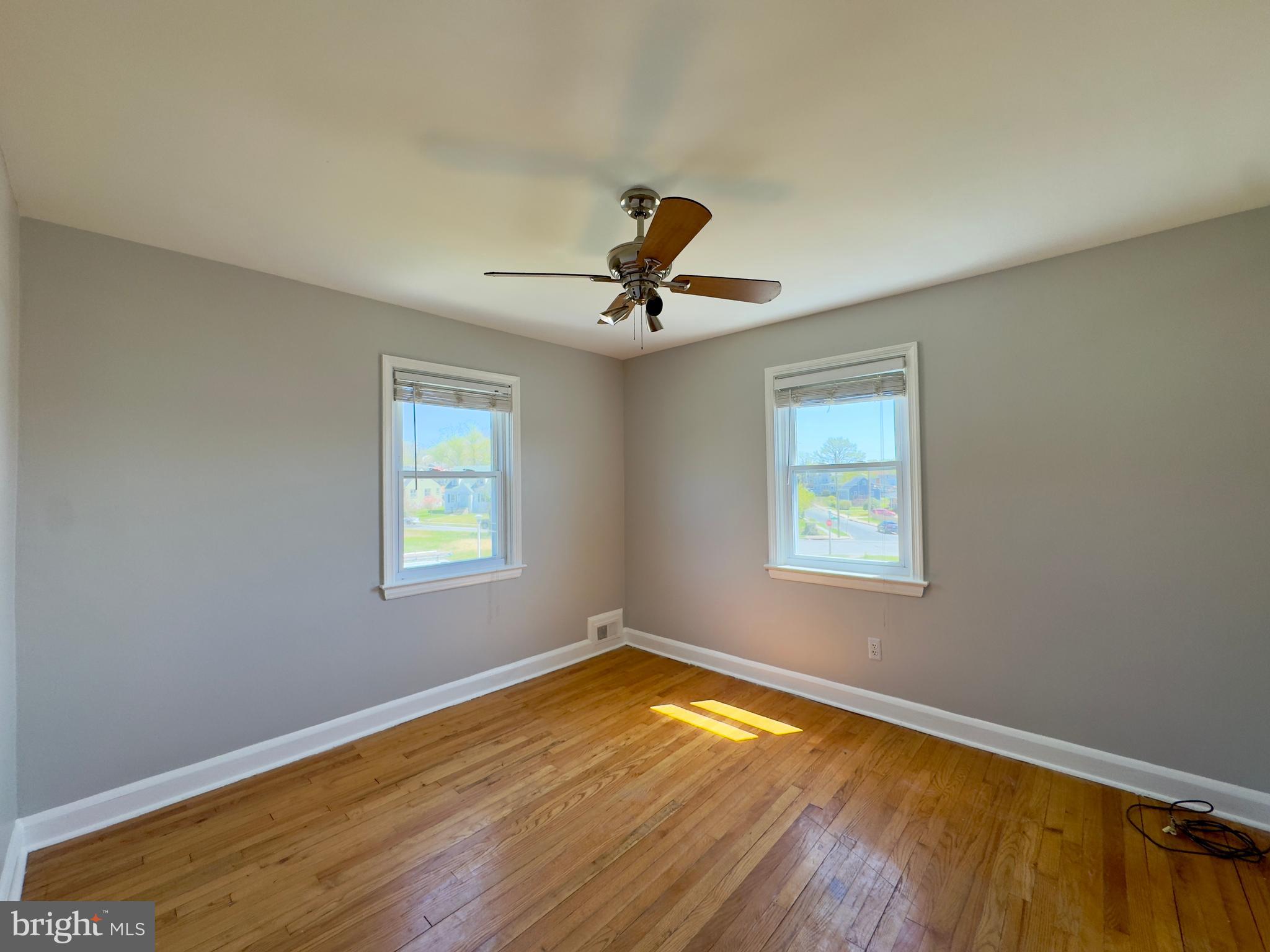 HAMILTON HILLS - Residential Lease