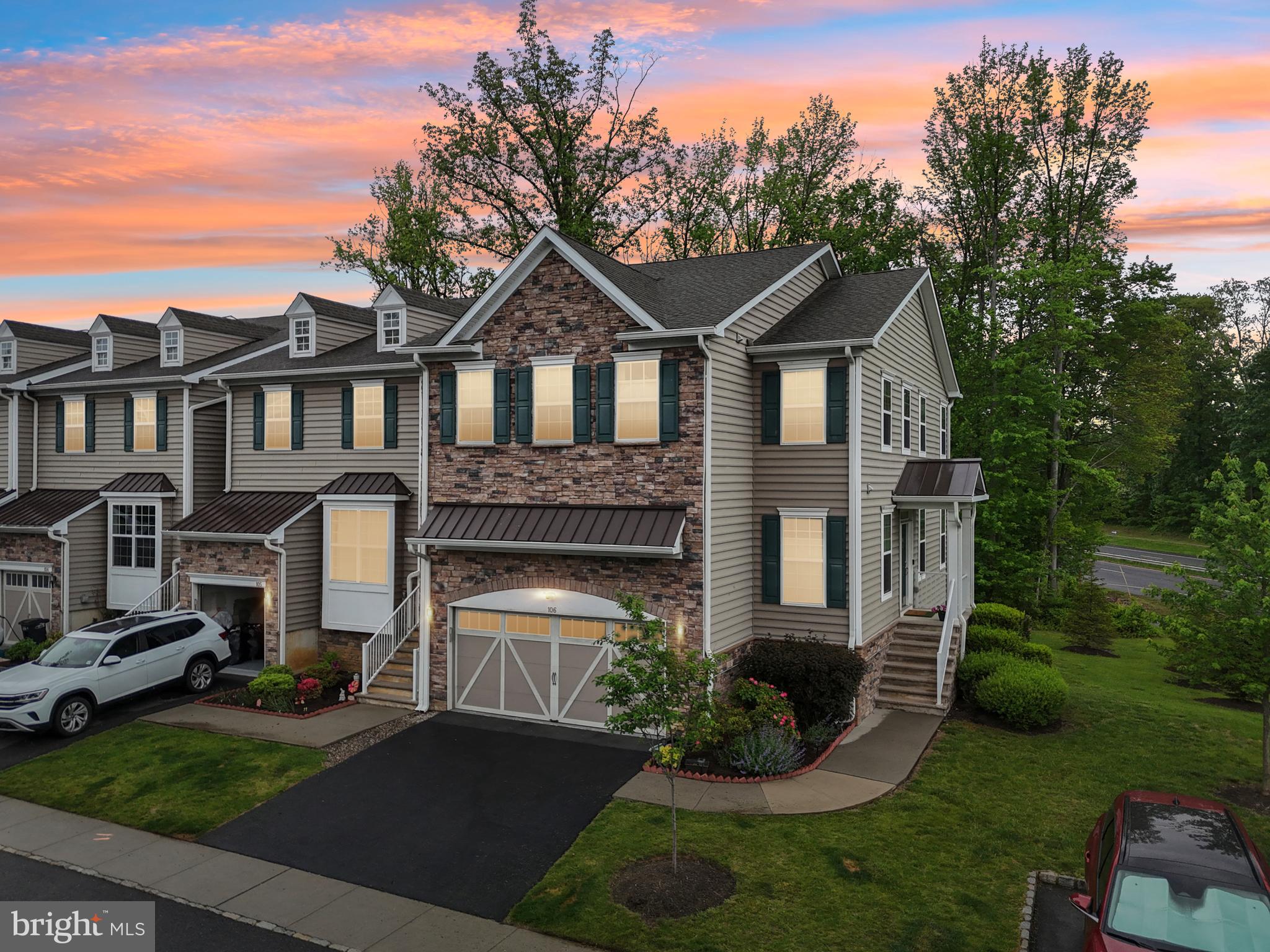 106 ELLSWORTH WAY