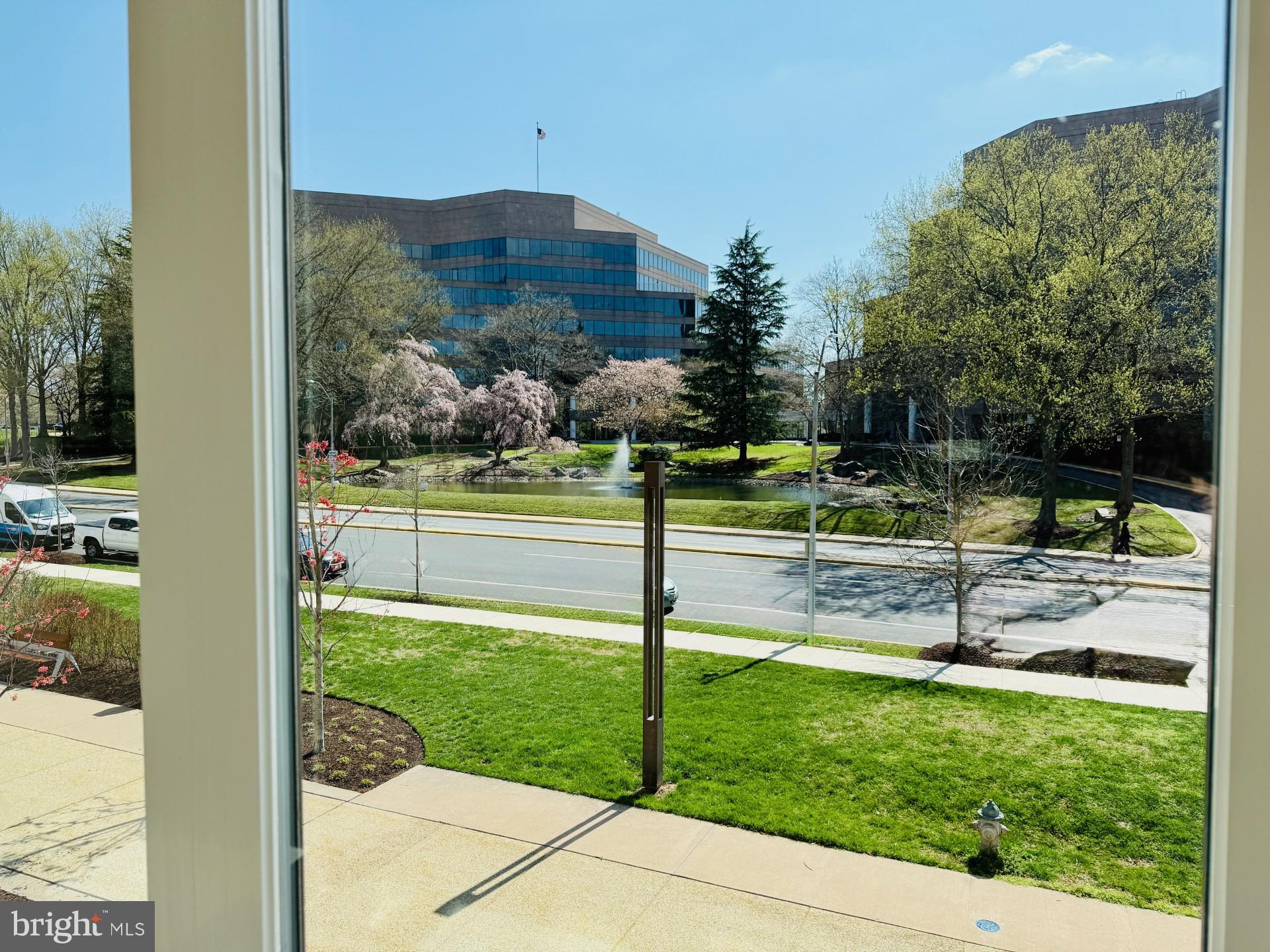 MONTGOMERY ROW - Residential