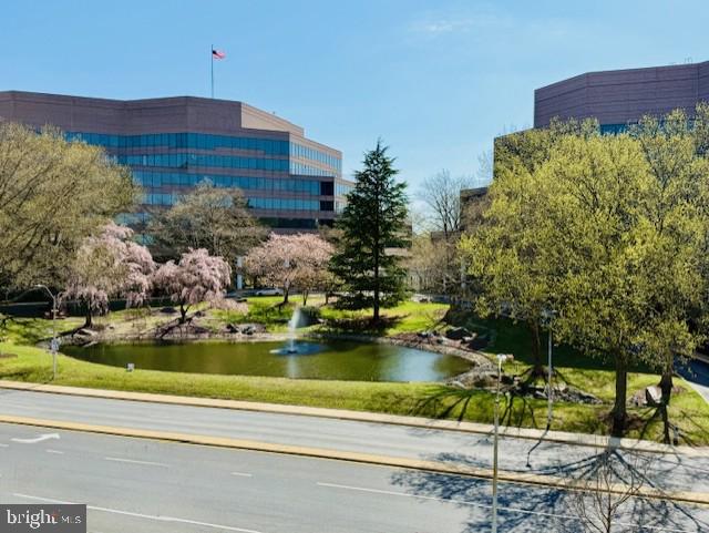 MONTGOMERY ROW - Residential